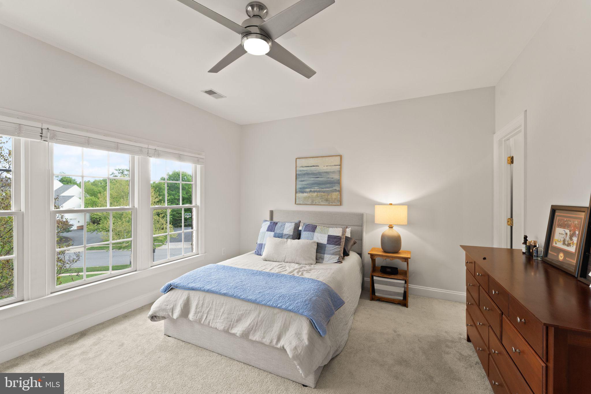 LANSDOWNE ON THE POTOMAC - Residential