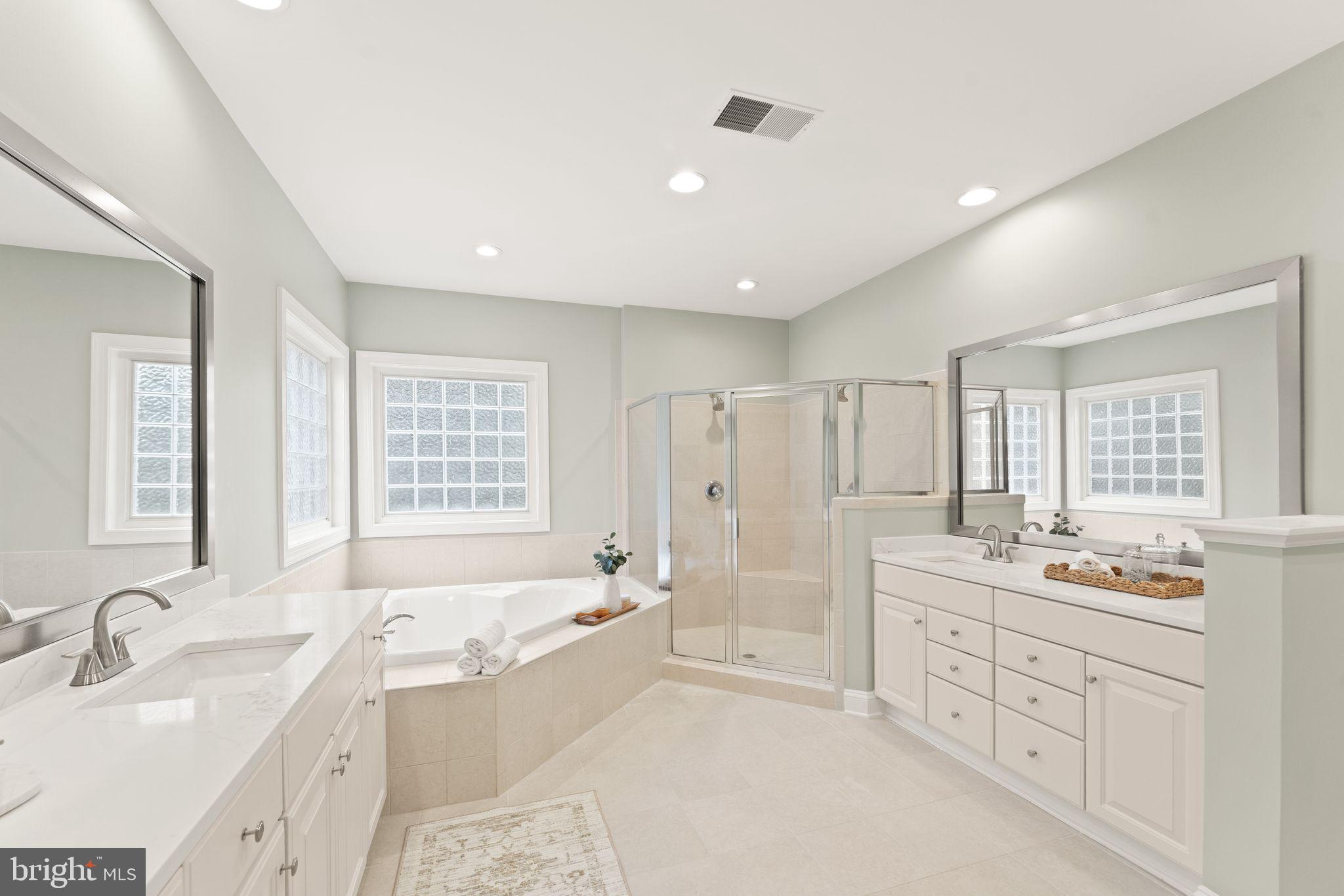 LANSDOWNE ON THE POTOMAC - Residential