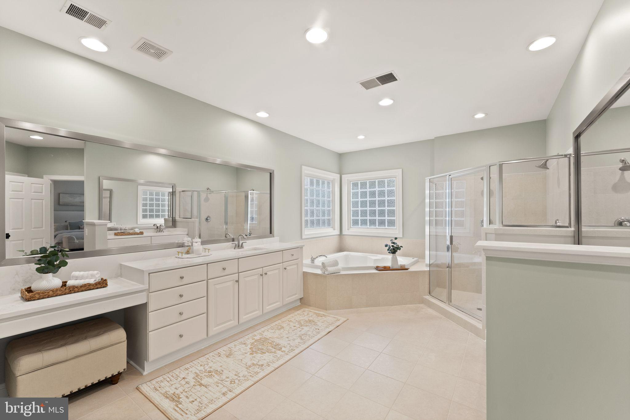 LANSDOWNE ON THE POTOMAC - Residential