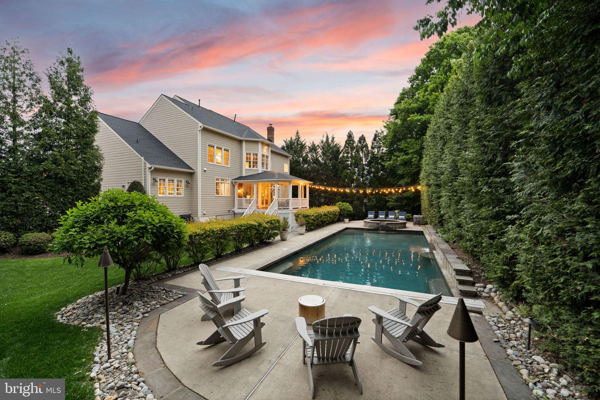 LANSDOWNE ON THE POTOMAC - Residential