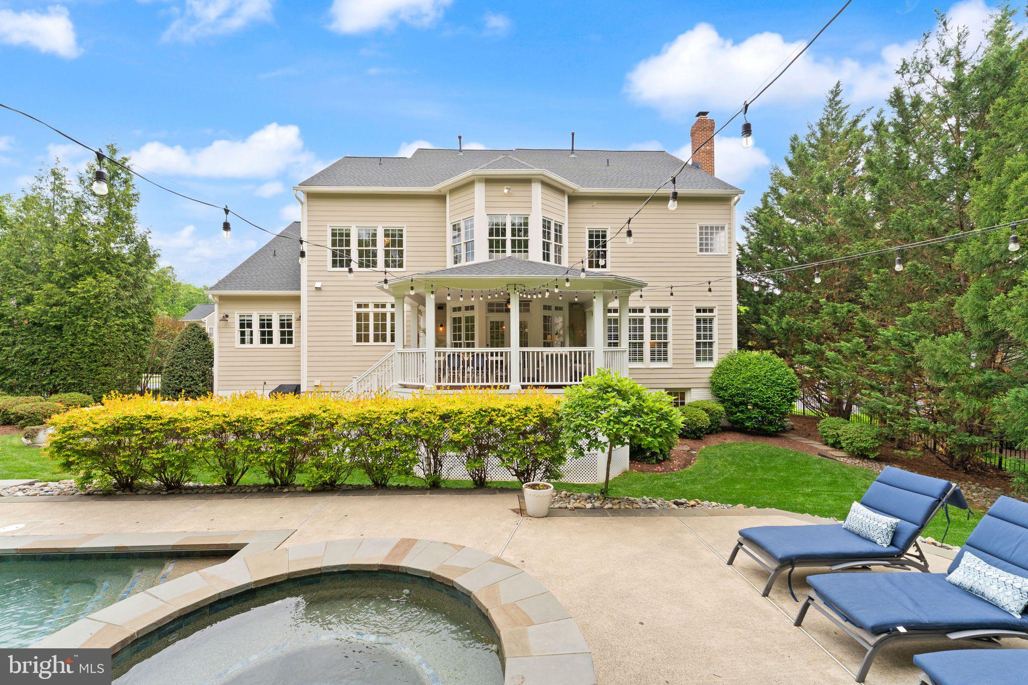 LANSDOWNE ON THE POTOMAC - Residential
