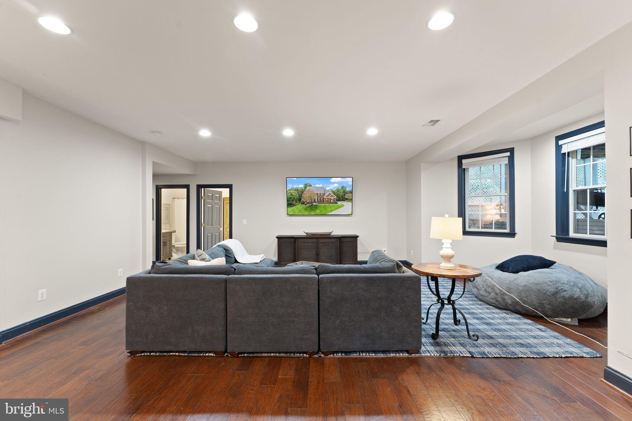 LANSDOWNE ON THE POTOMAC - Residential