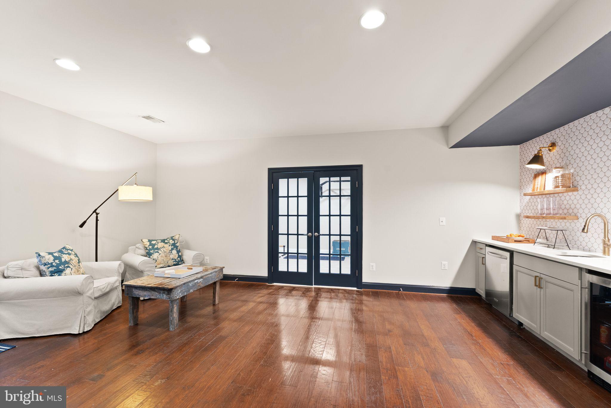 LANSDOWNE ON THE POTOMAC - Residential