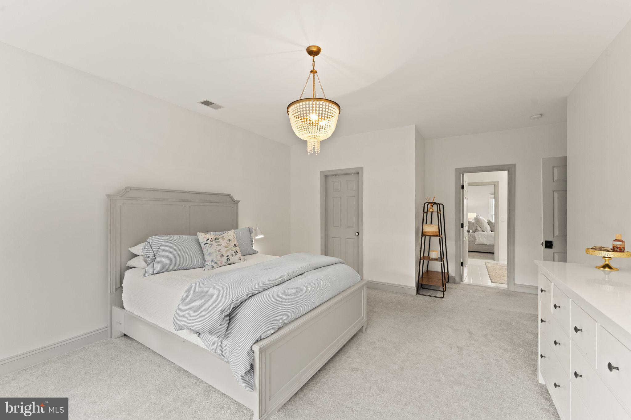 LANSDOWNE ON THE POTOMAC - Residential