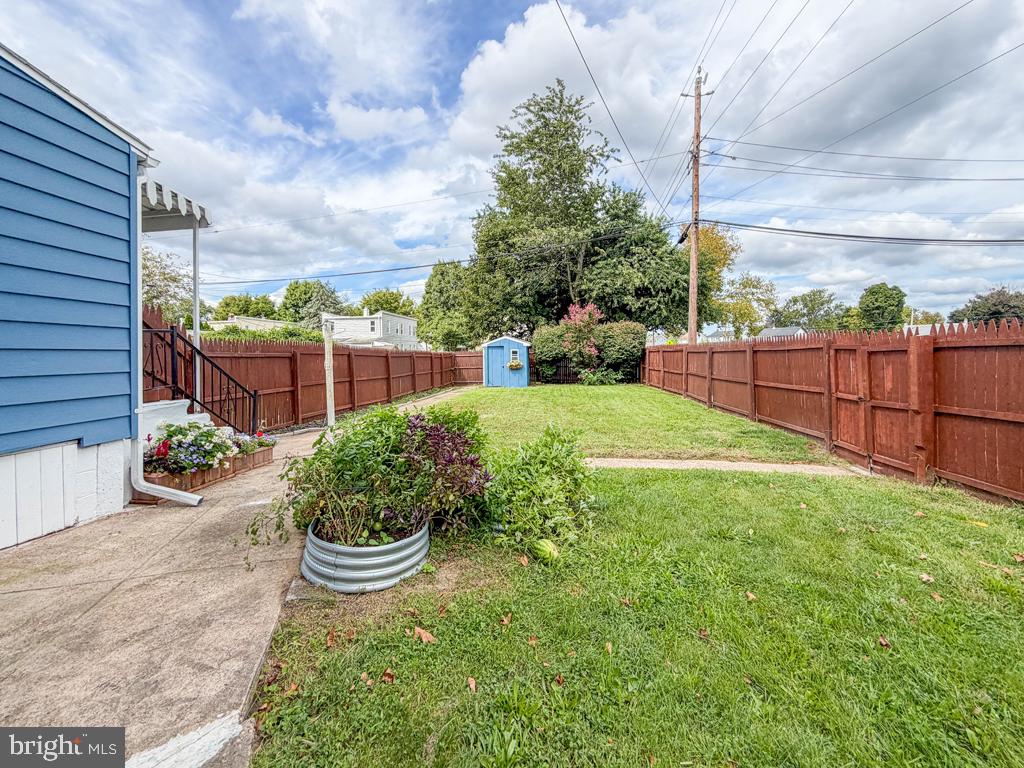 1001 W 5TH STREET W