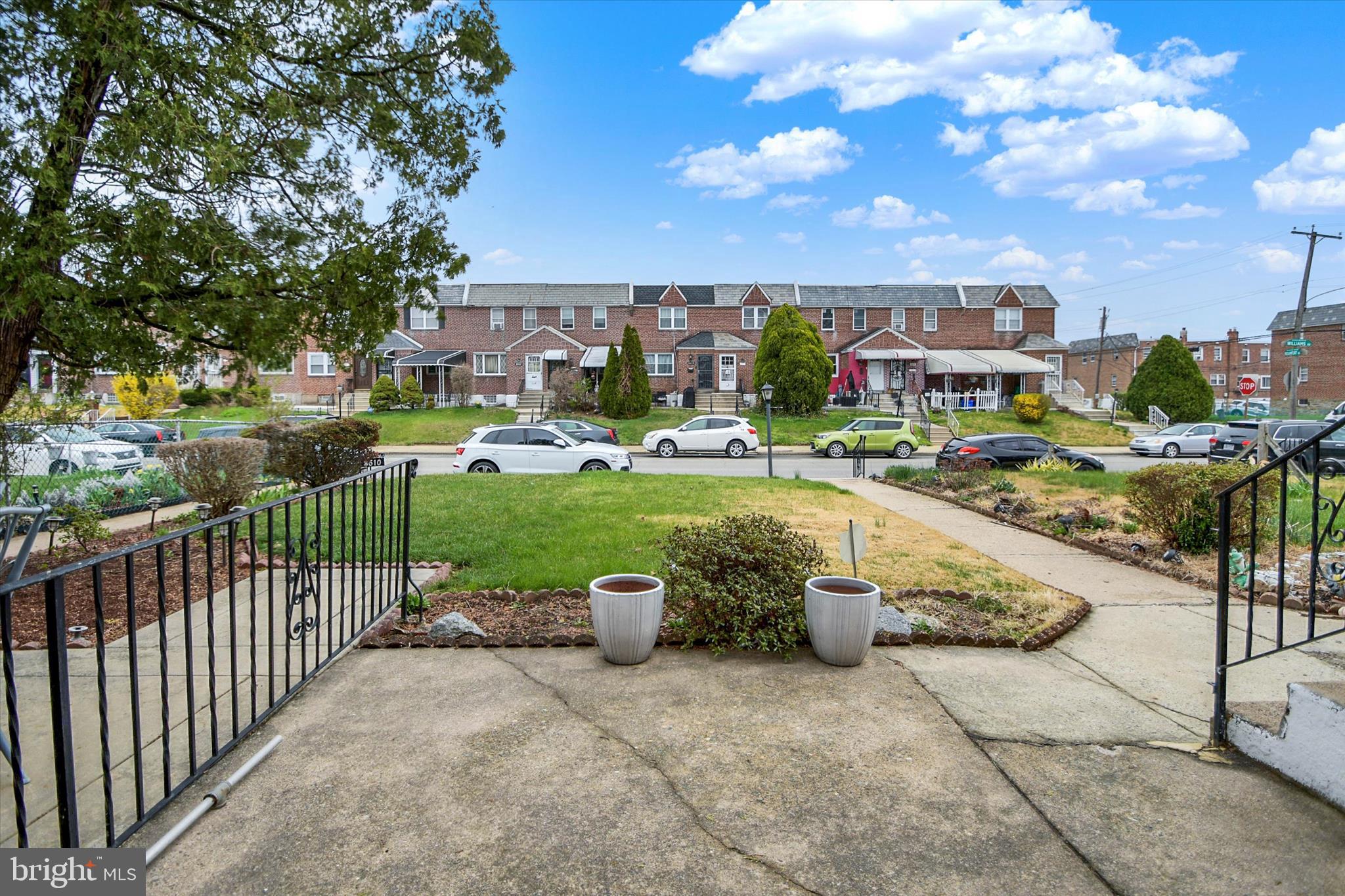 8608 WILLIAMS AVENUE