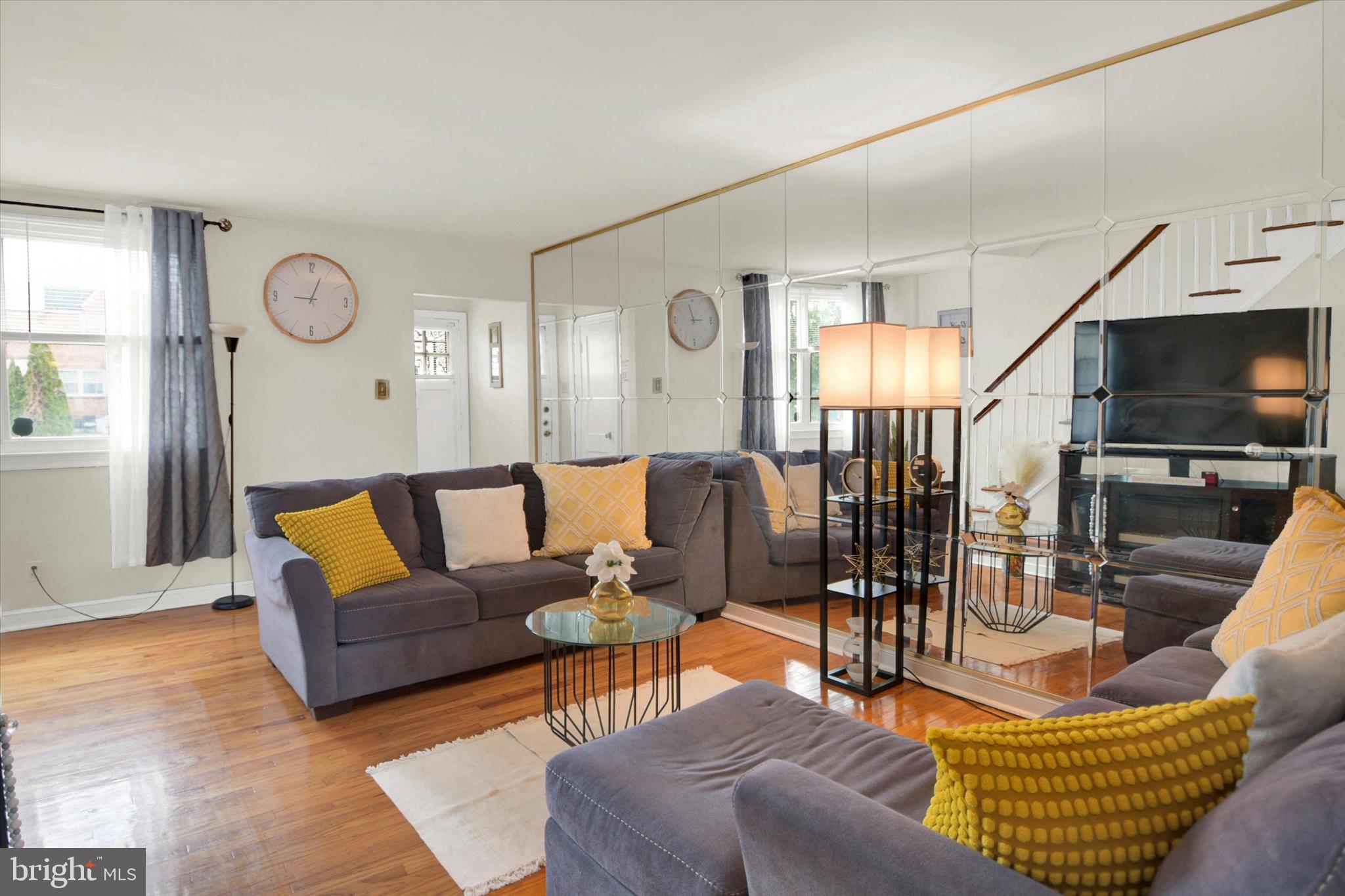 8608 WILLIAMS AVENUE