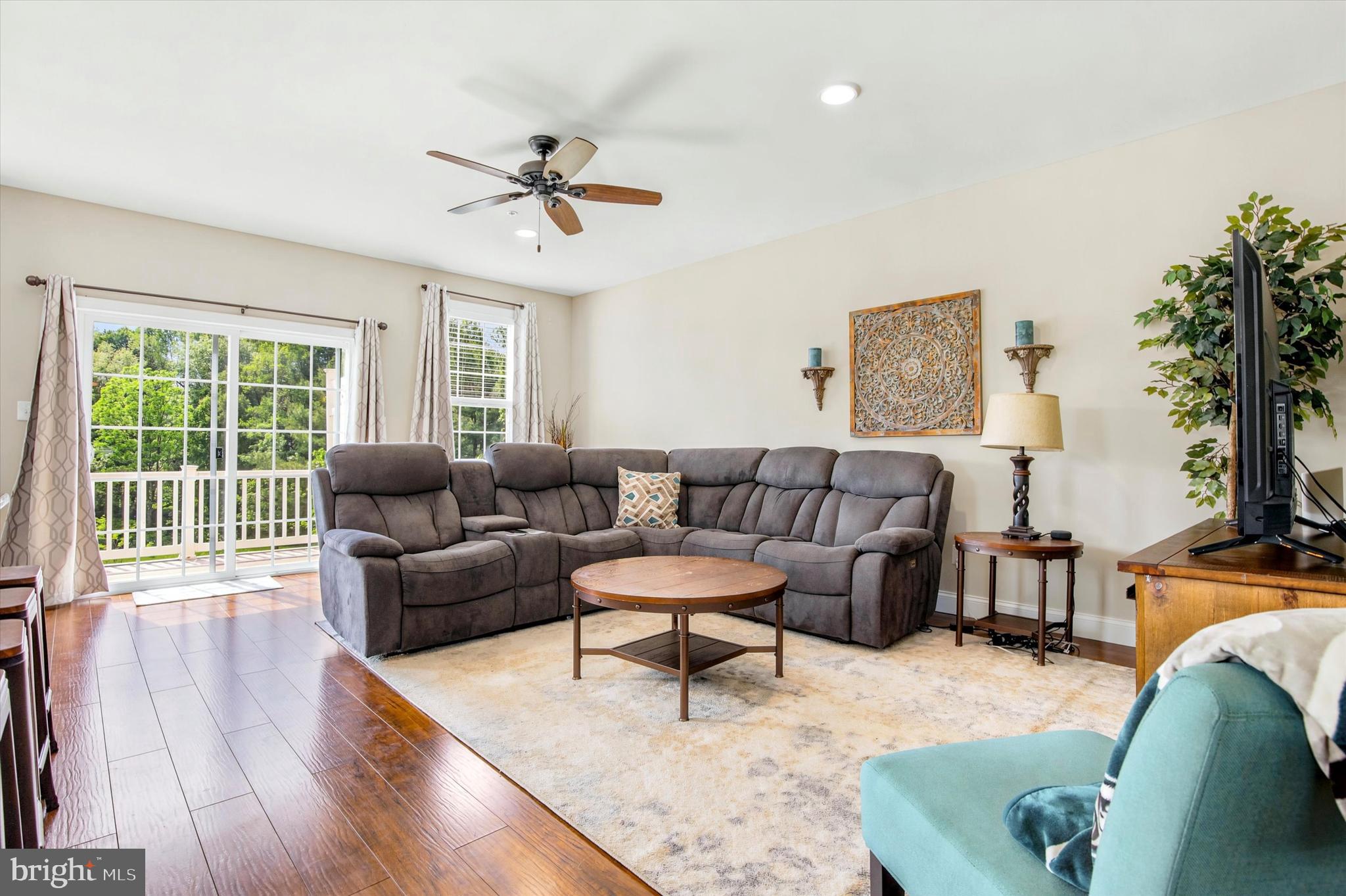 TH AT HERITAGE CNTR - Residential