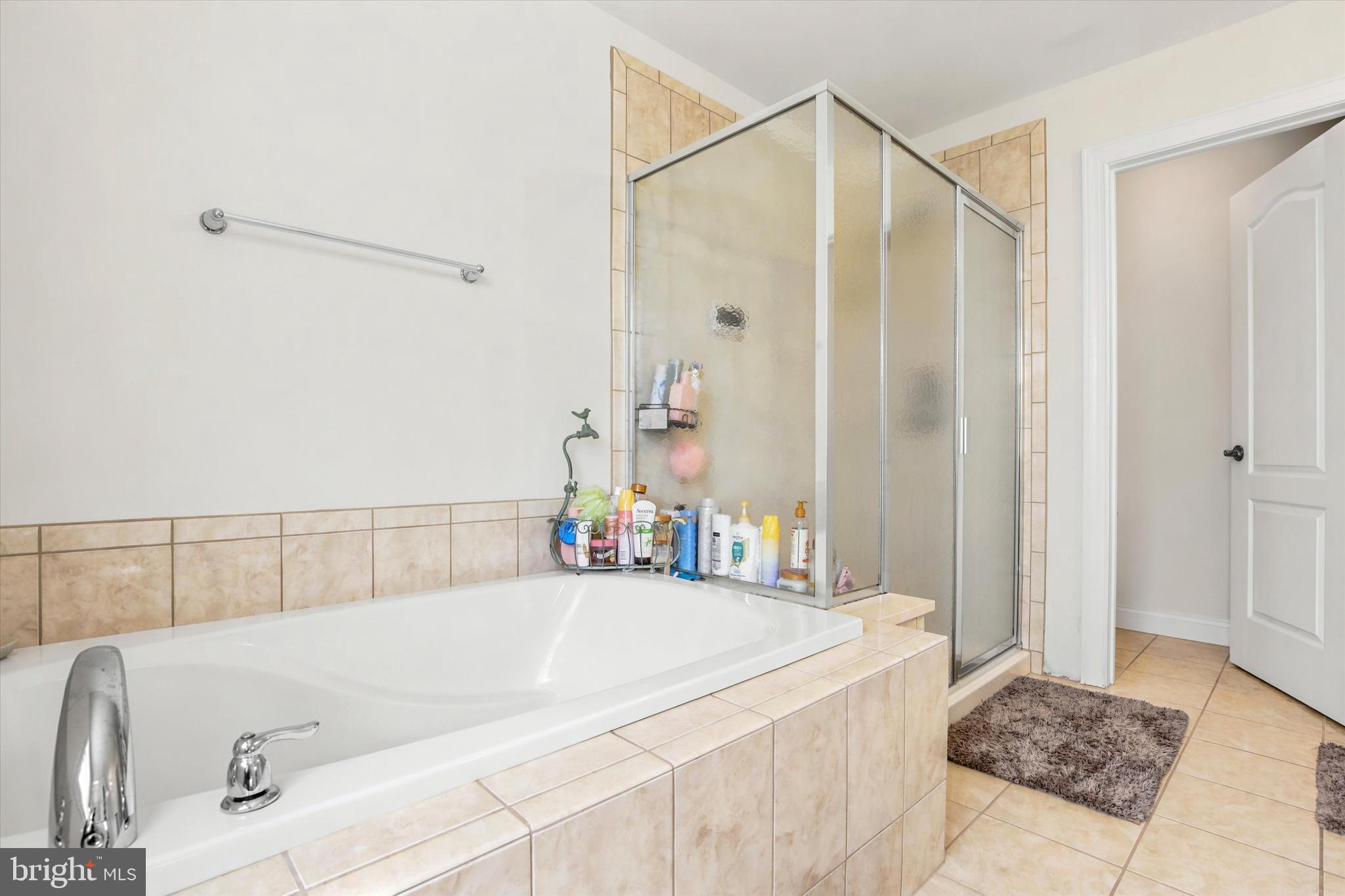 TH AT HERITAGE CNTR - Residential