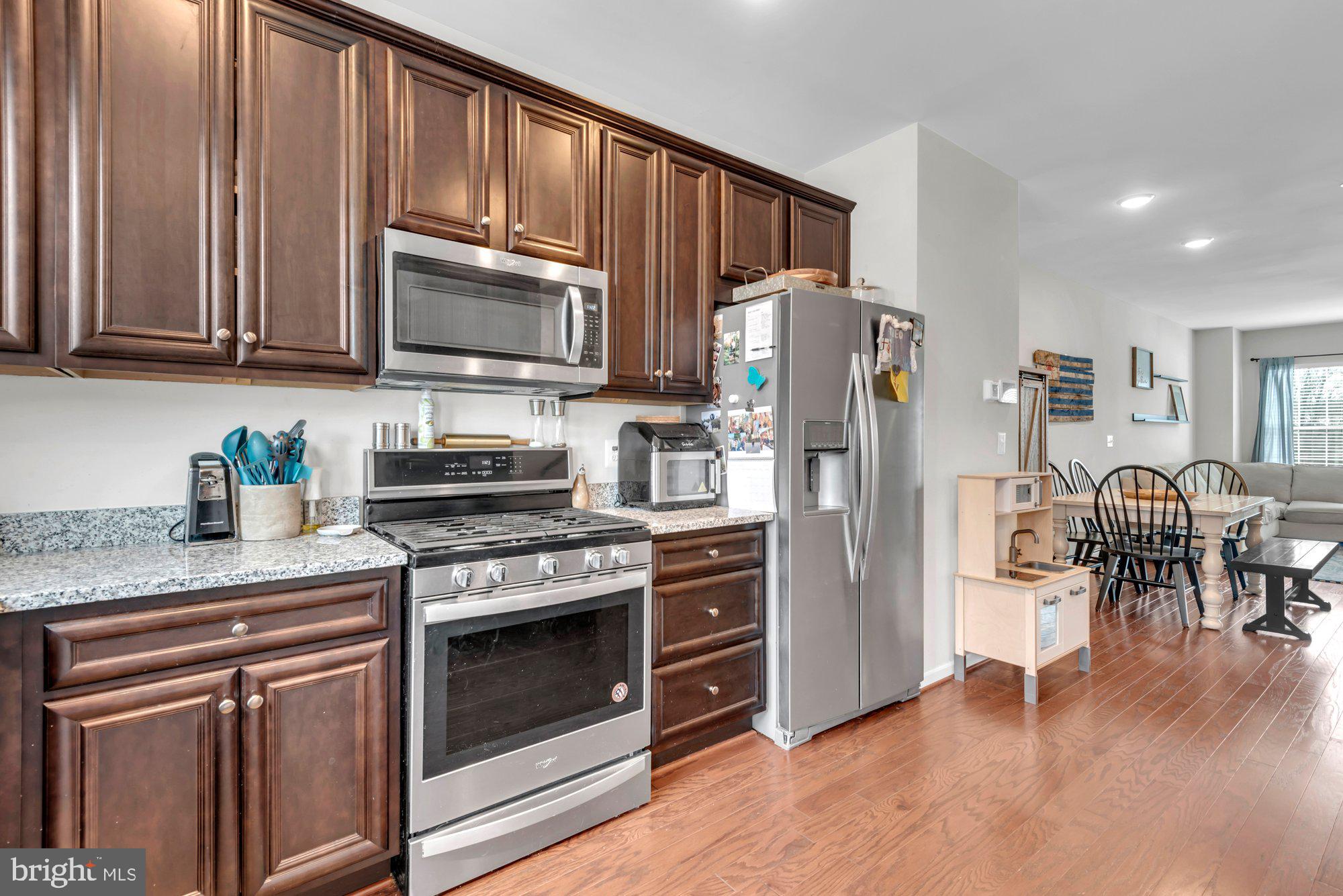2818 ETLEY COURT
