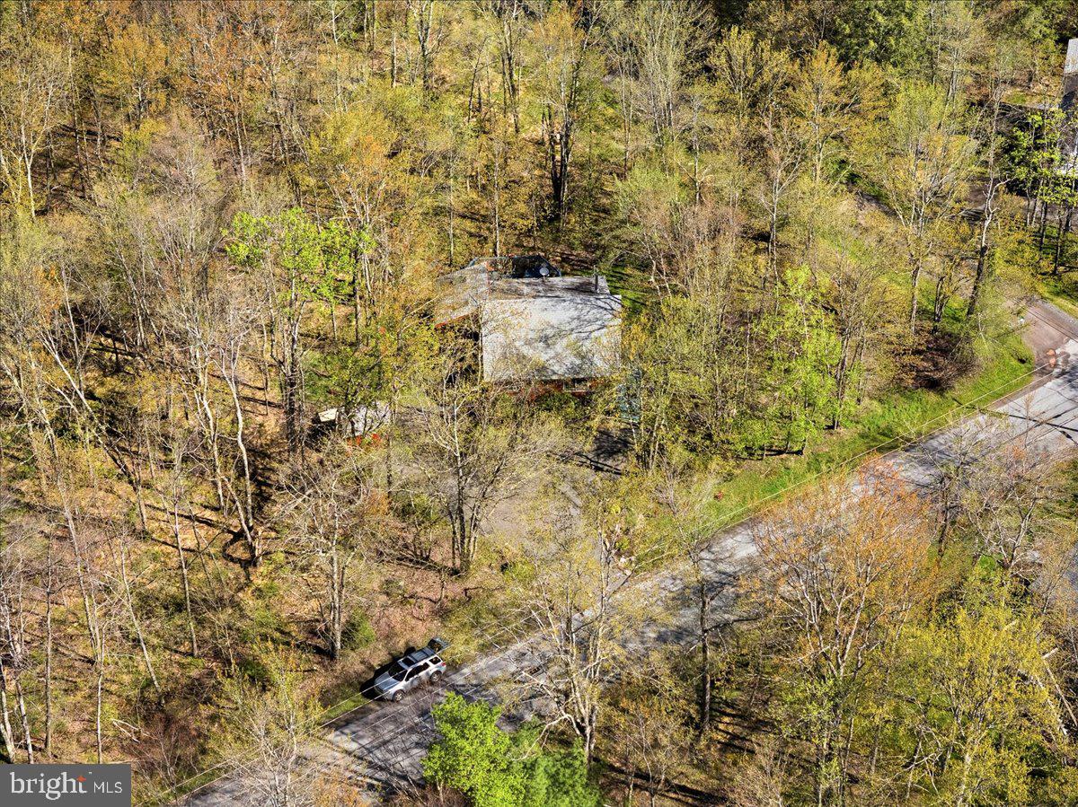 ARROWHEAD  LAKES - Residential
