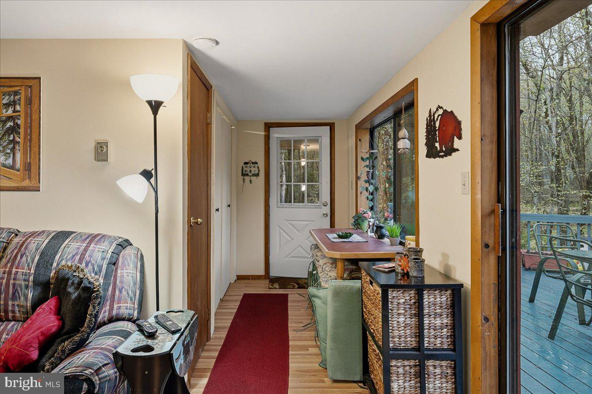 ARROWHEAD  LAKES - Residential
