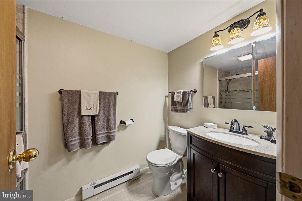 ARROWHEAD  LAKES - Residential
