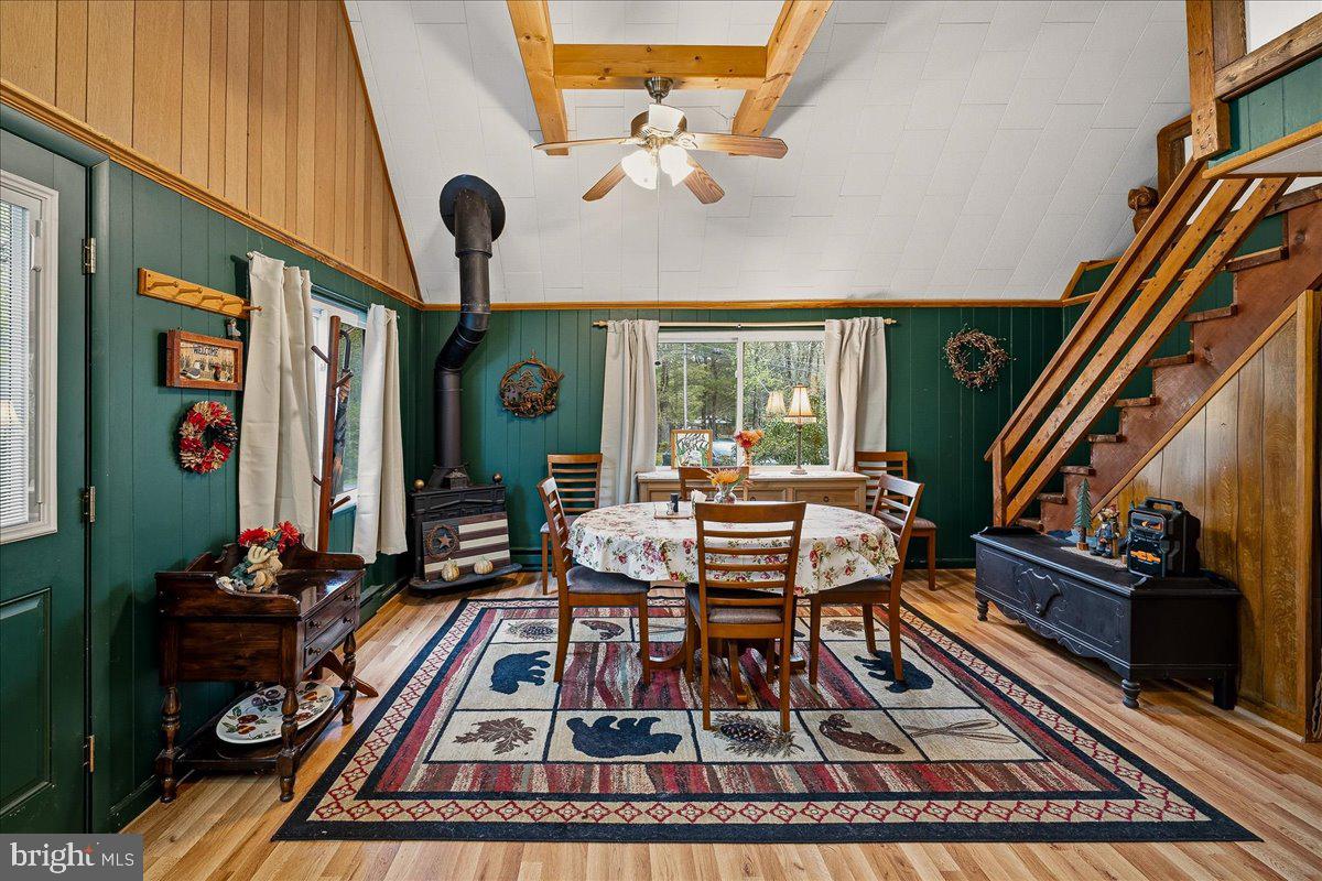 ARROWHEAD  LAKES - Residential