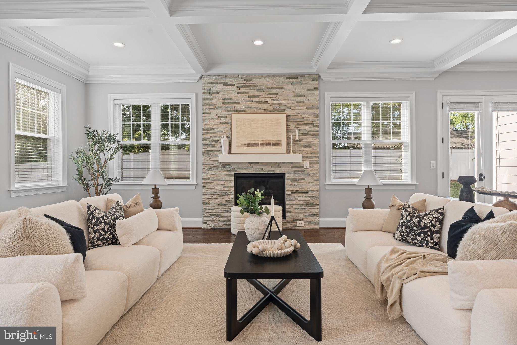 PIMMIT HILLS - Residential