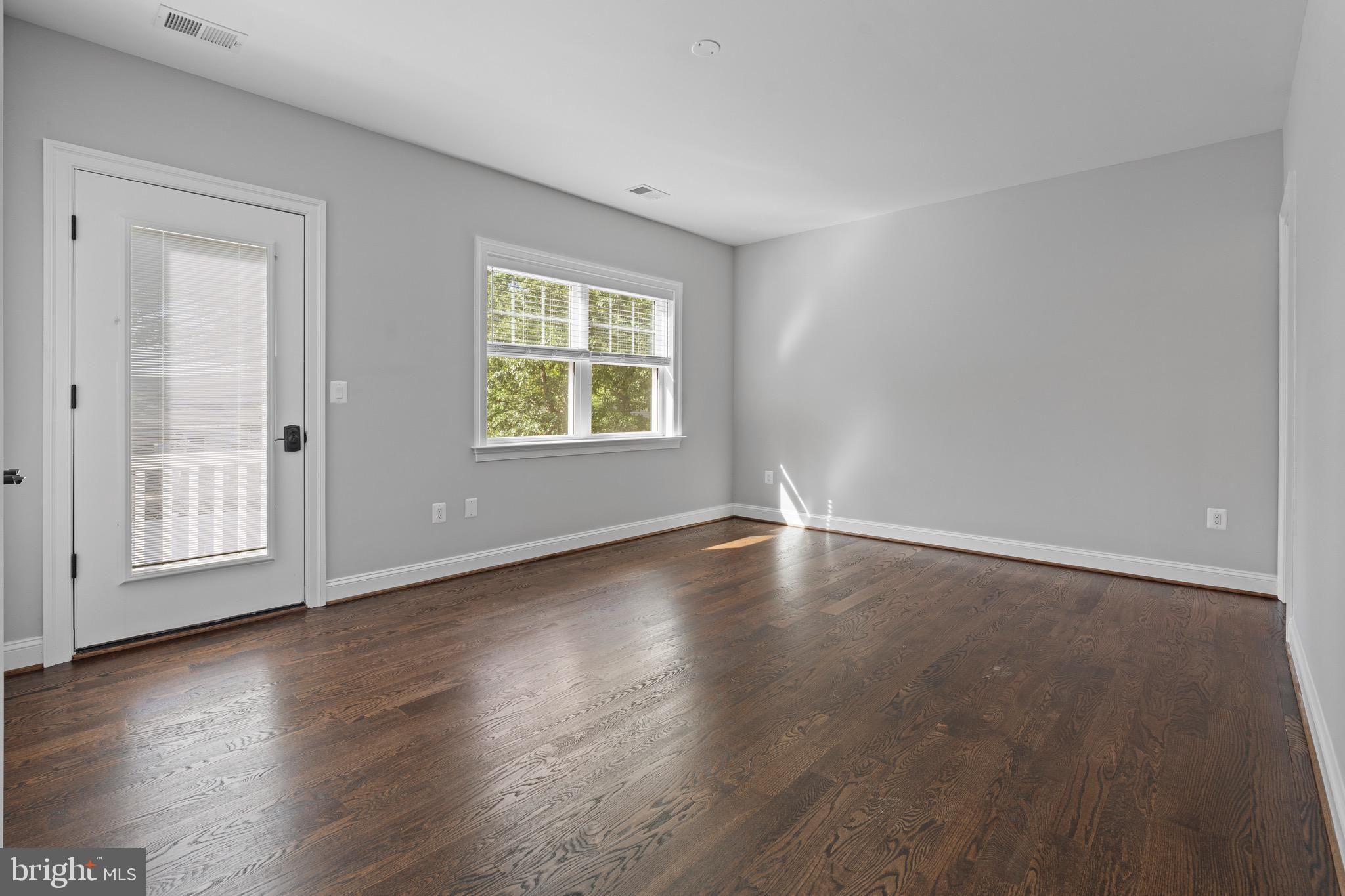 PIMMIT HILLS - Residential