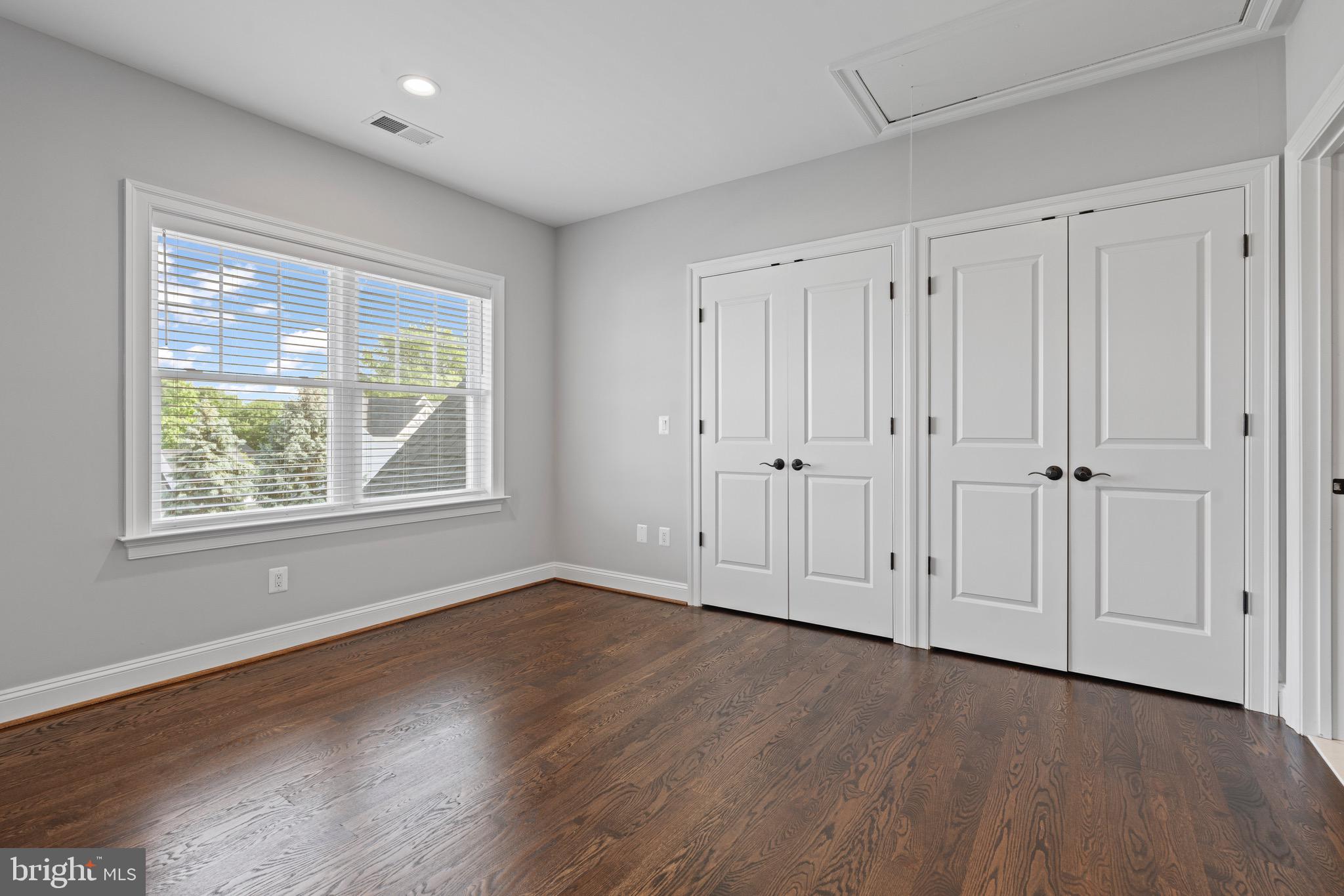 PIMMIT HILLS - Residential