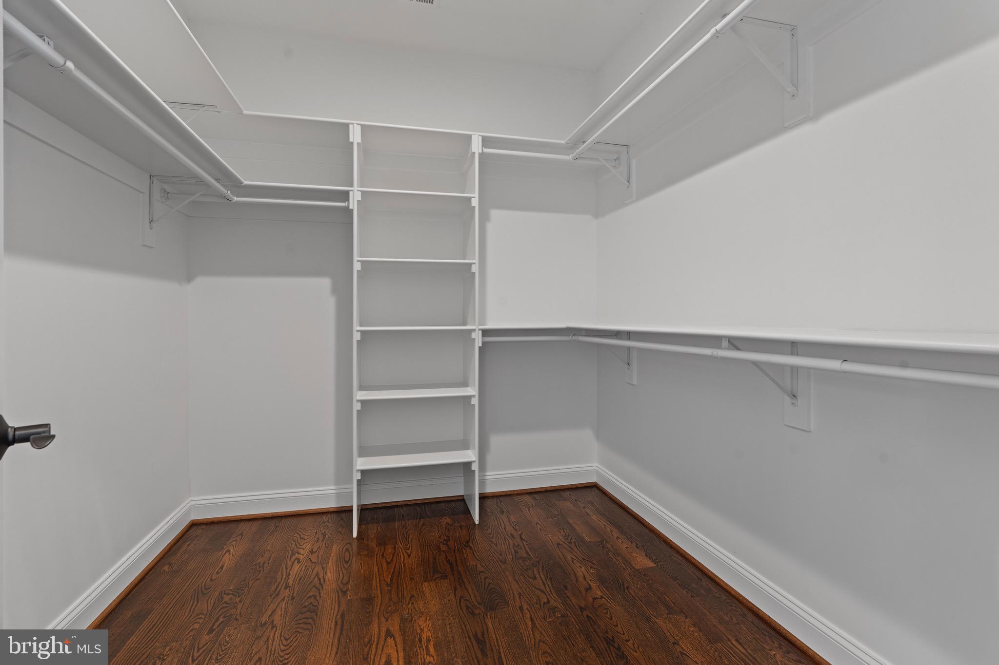 PIMMIT HILLS - Residential