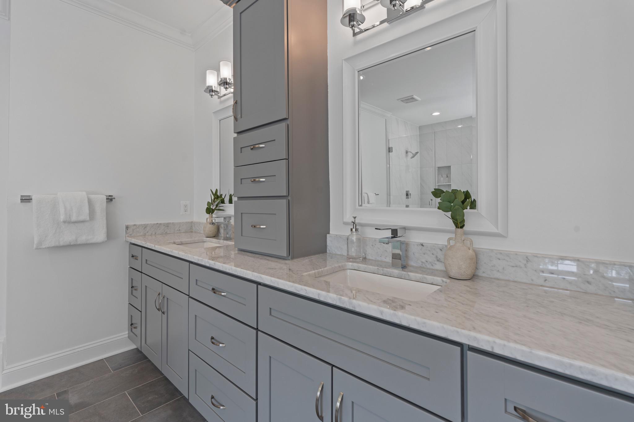 PIMMIT HILLS - Residential