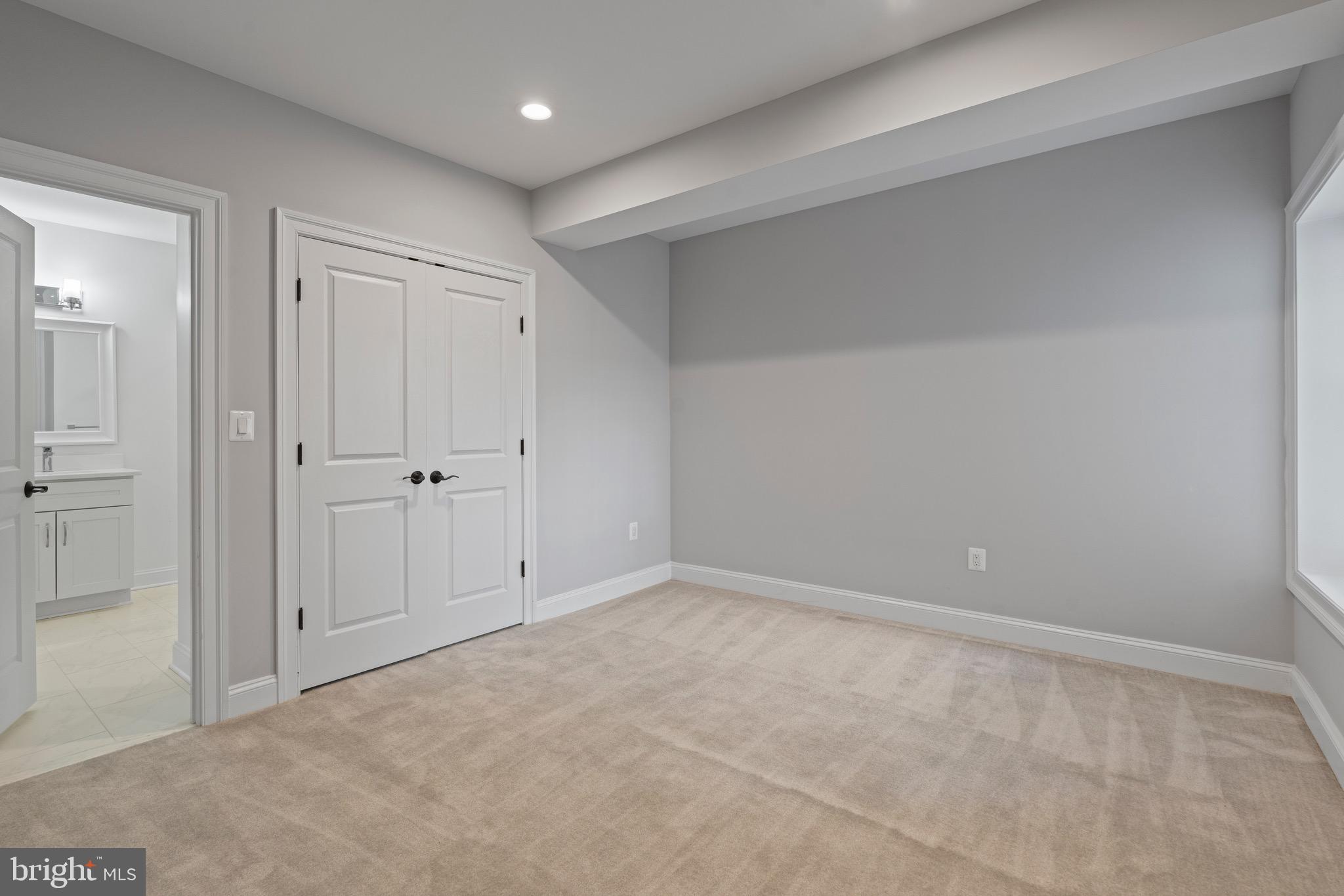 PIMMIT HILLS - Residential