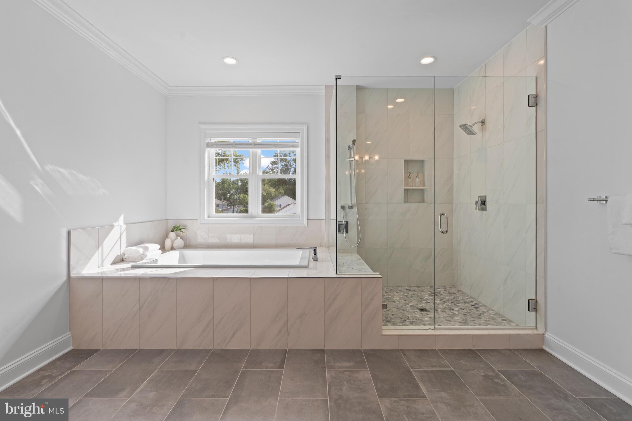 PIMMIT HILLS - Residential