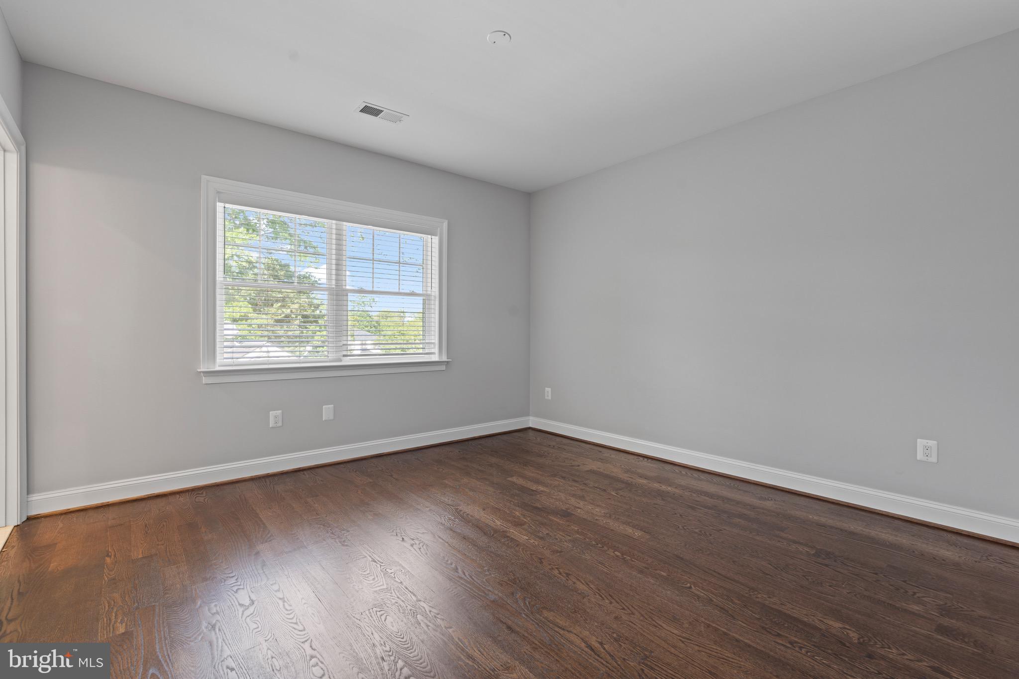 PIMMIT HILLS - Residential