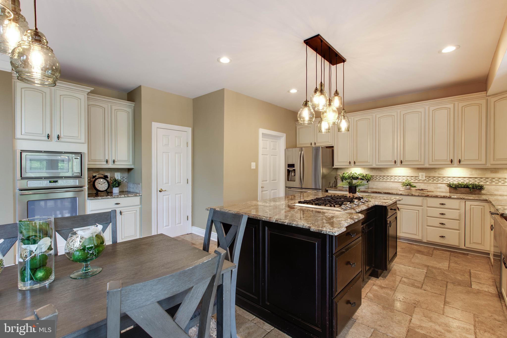 RIVER DOWNS - Residential