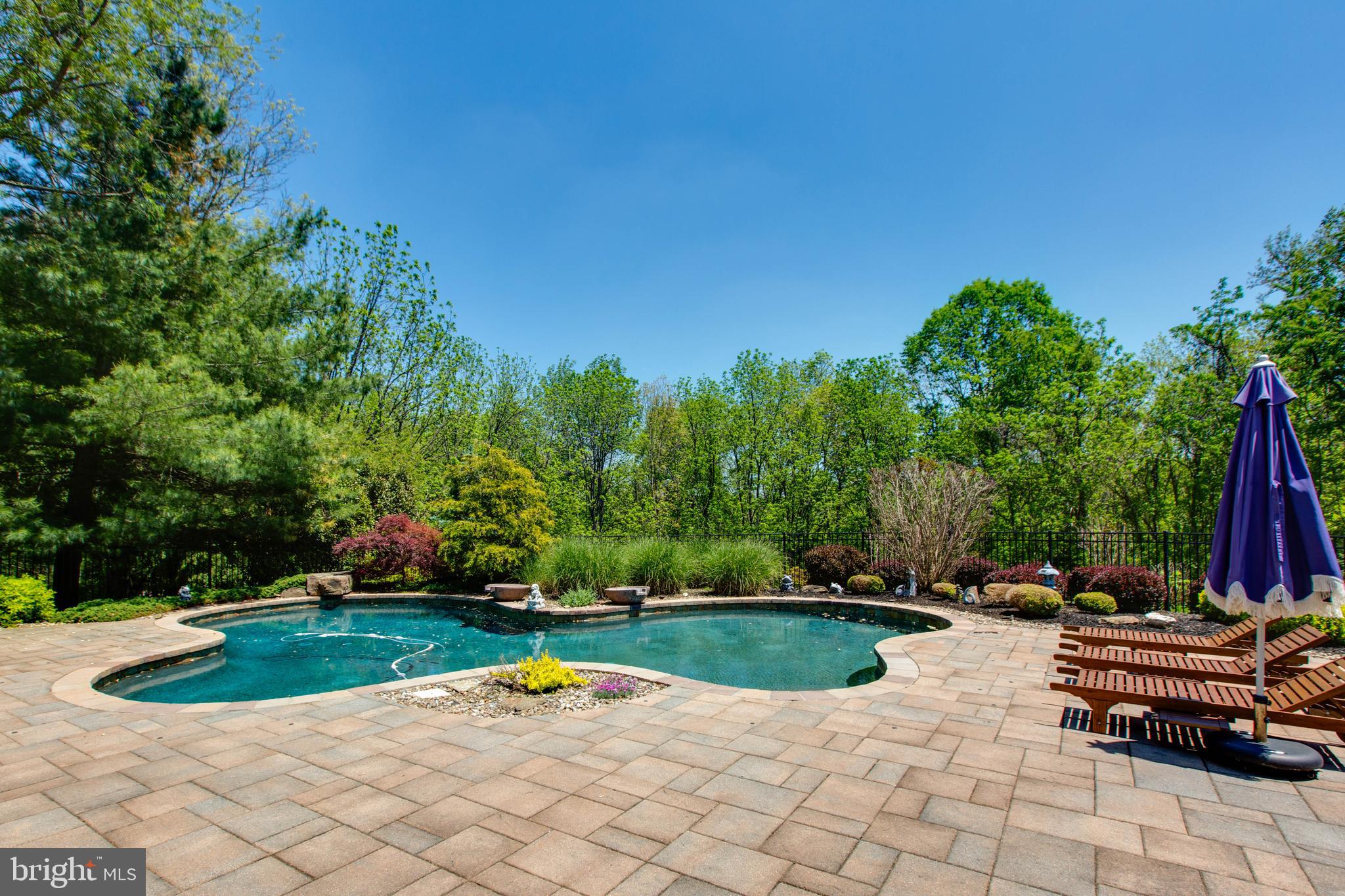 RIVER DOWNS - Residential