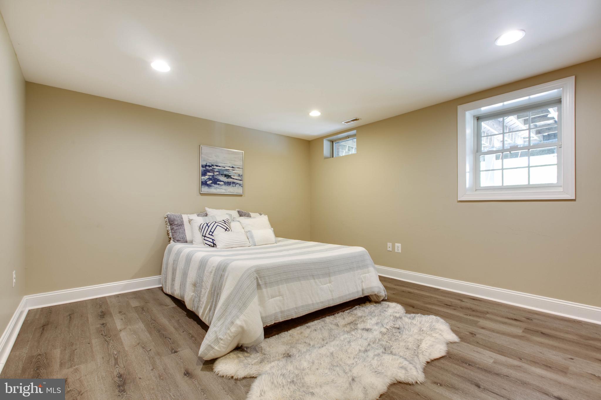 RIVER DOWNS - Residential
