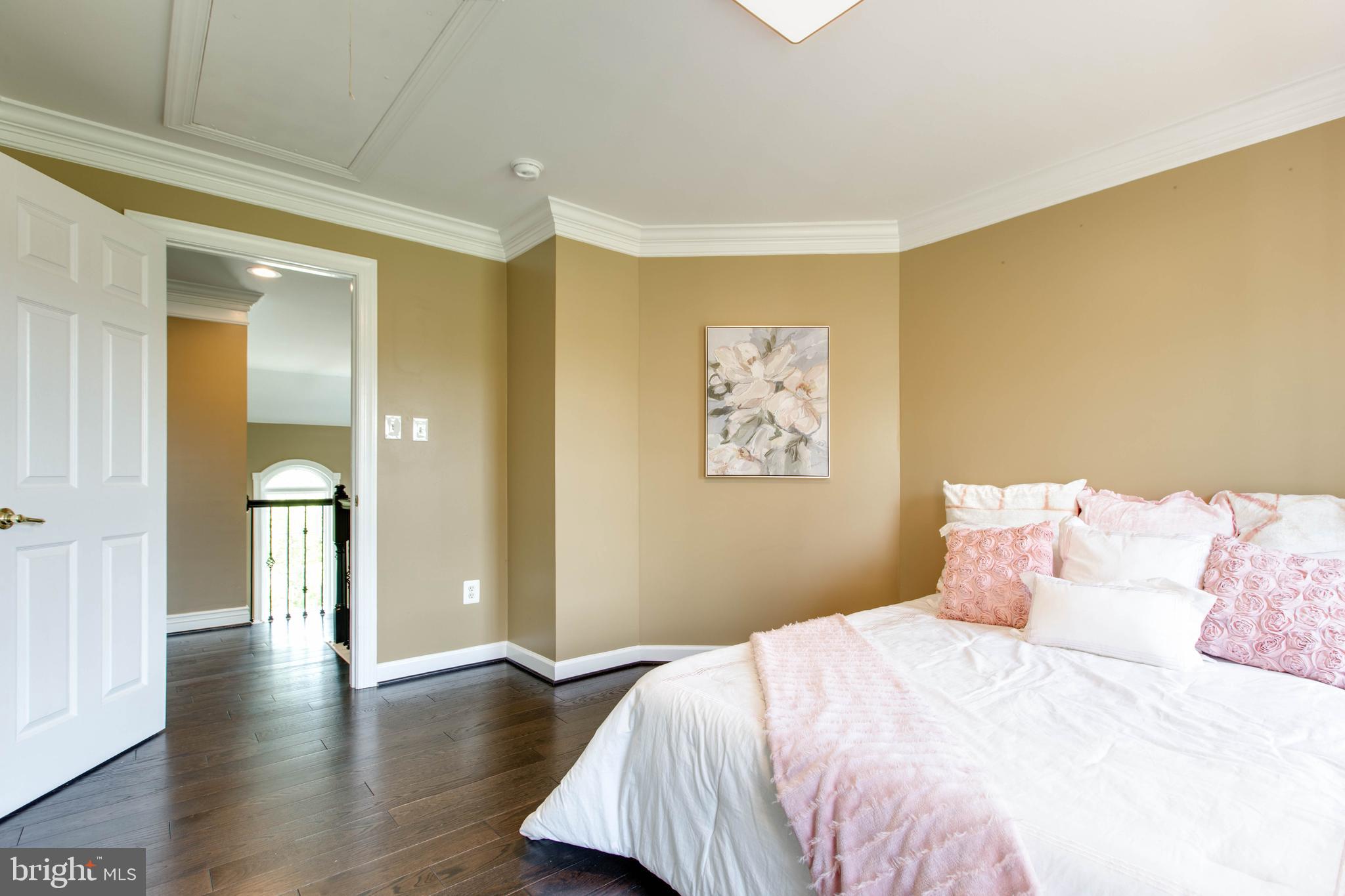 RIVER DOWNS - Residential