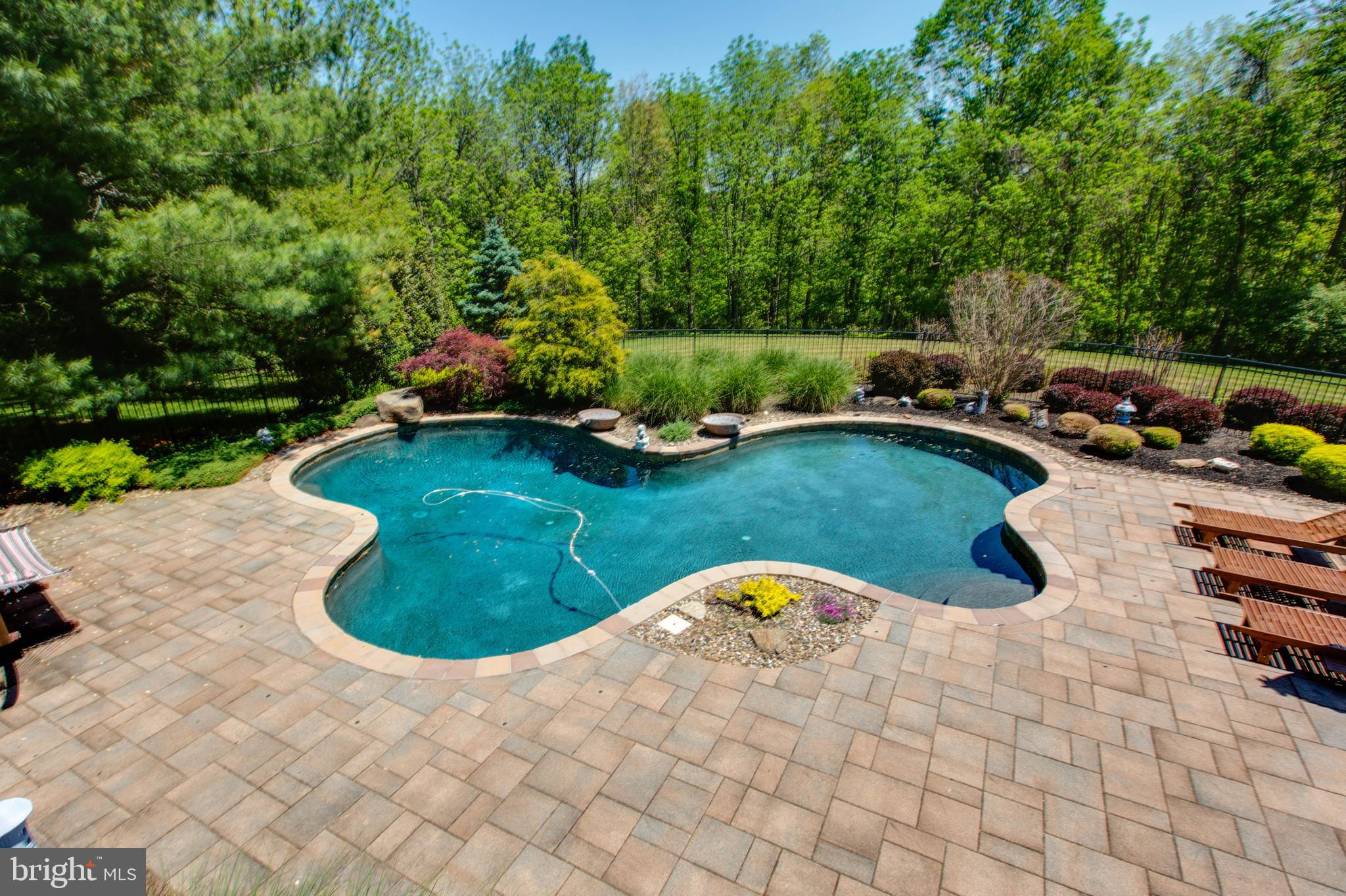 RIVER DOWNS - Residential