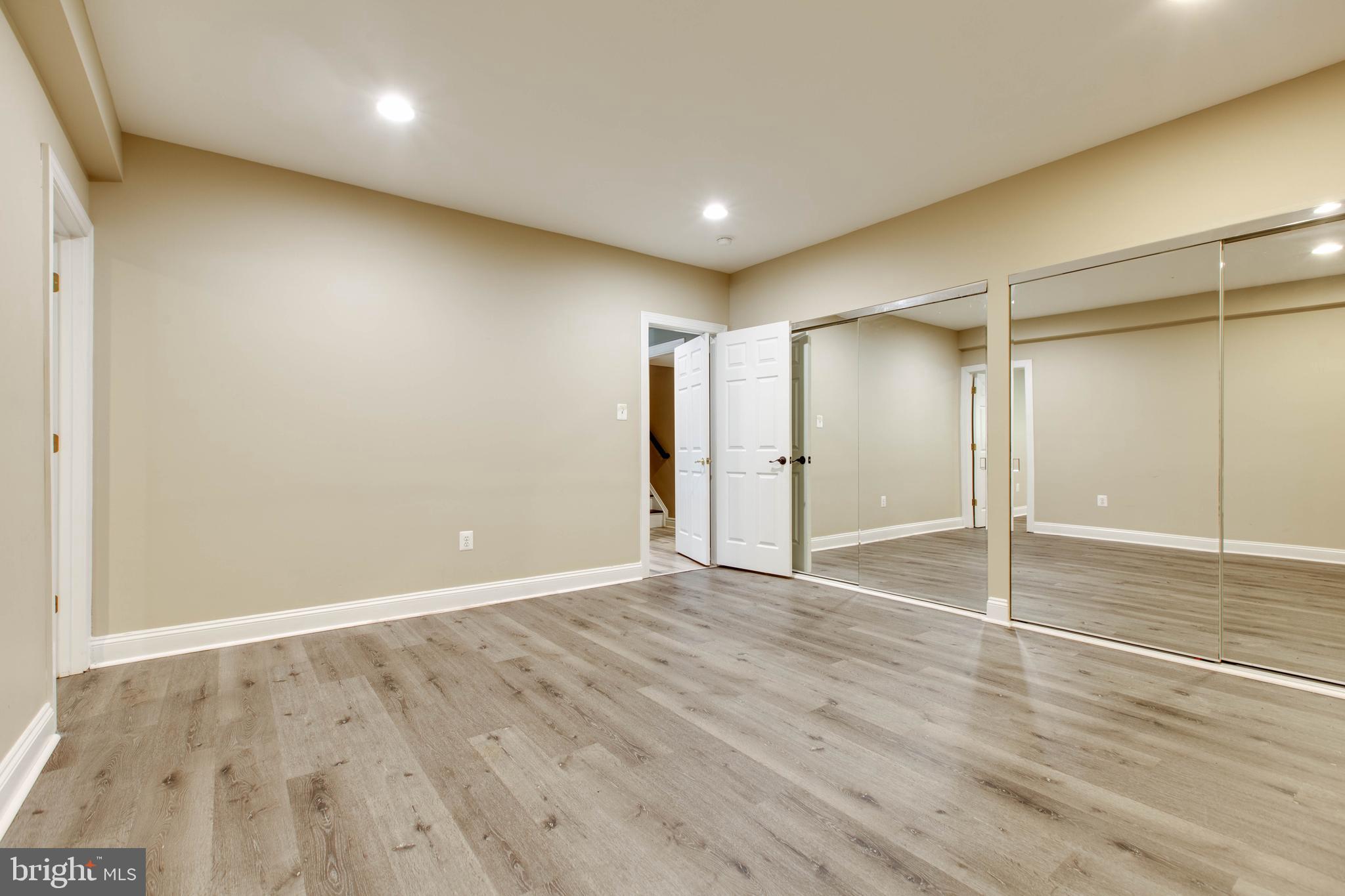 RIVER DOWNS - Residential