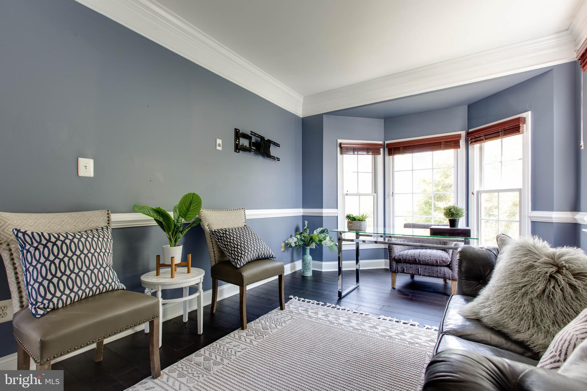 RIVER DOWNS - Residential