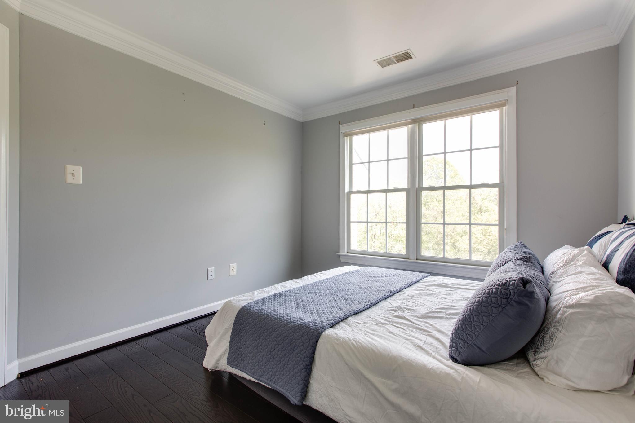 RIVER DOWNS - Residential