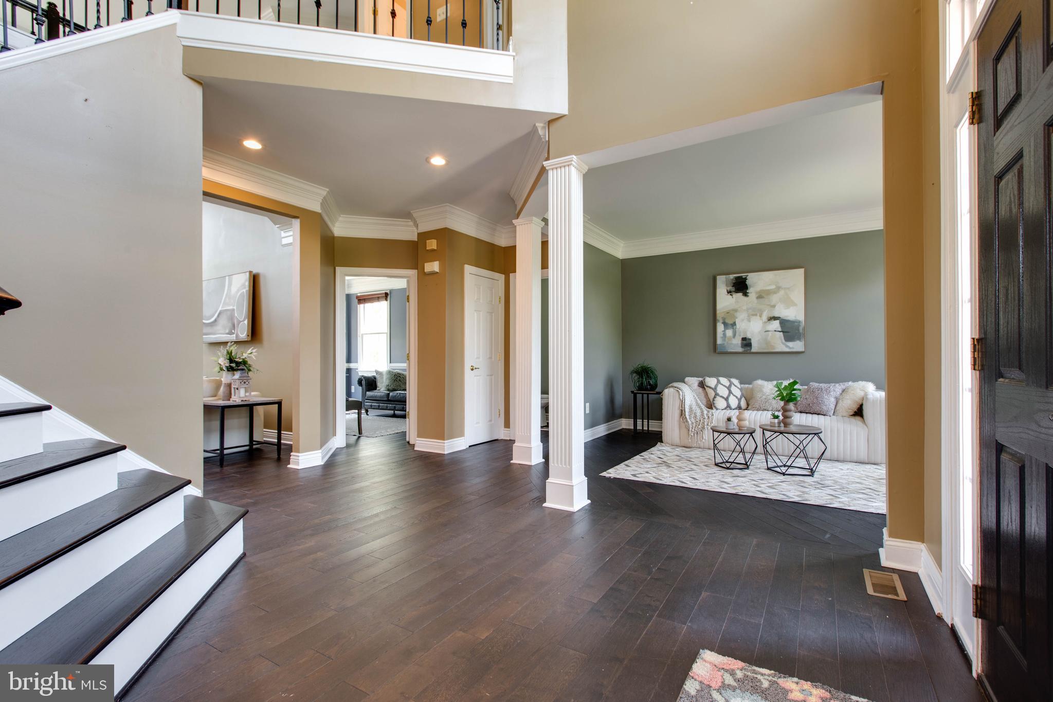 RIVER DOWNS - Residential