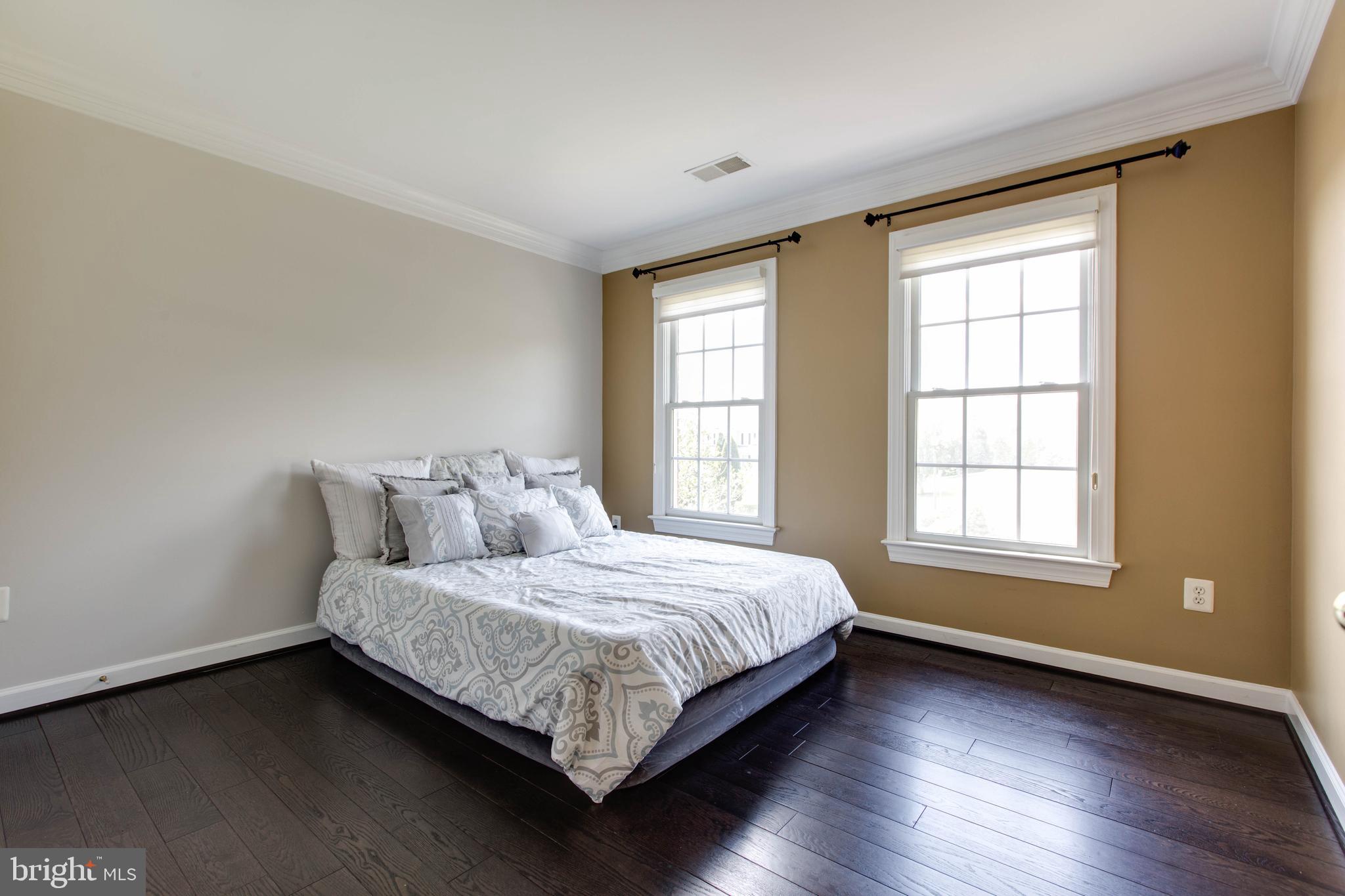 RIVER DOWNS - Residential