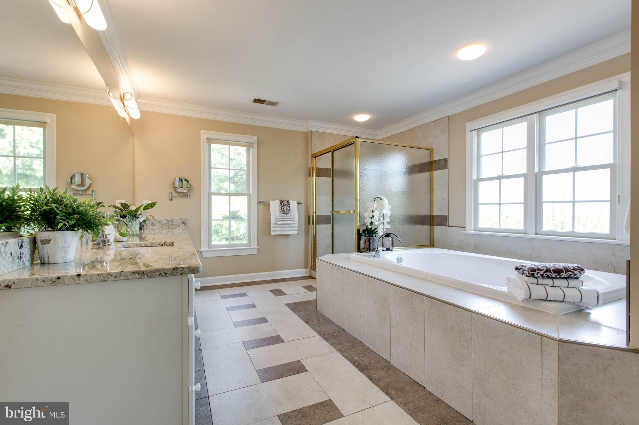 RIVER DOWNS - Residential