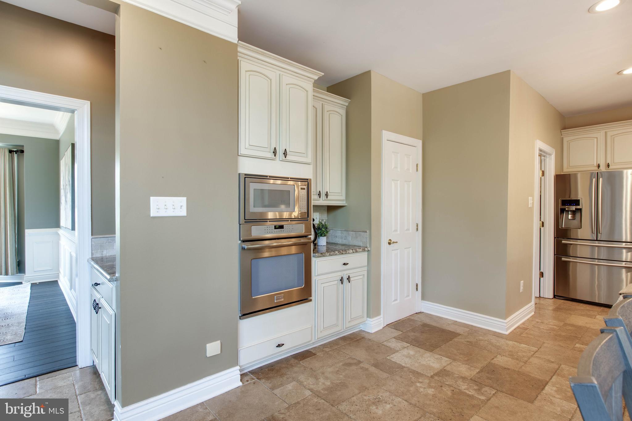 RIVER DOWNS - Residential