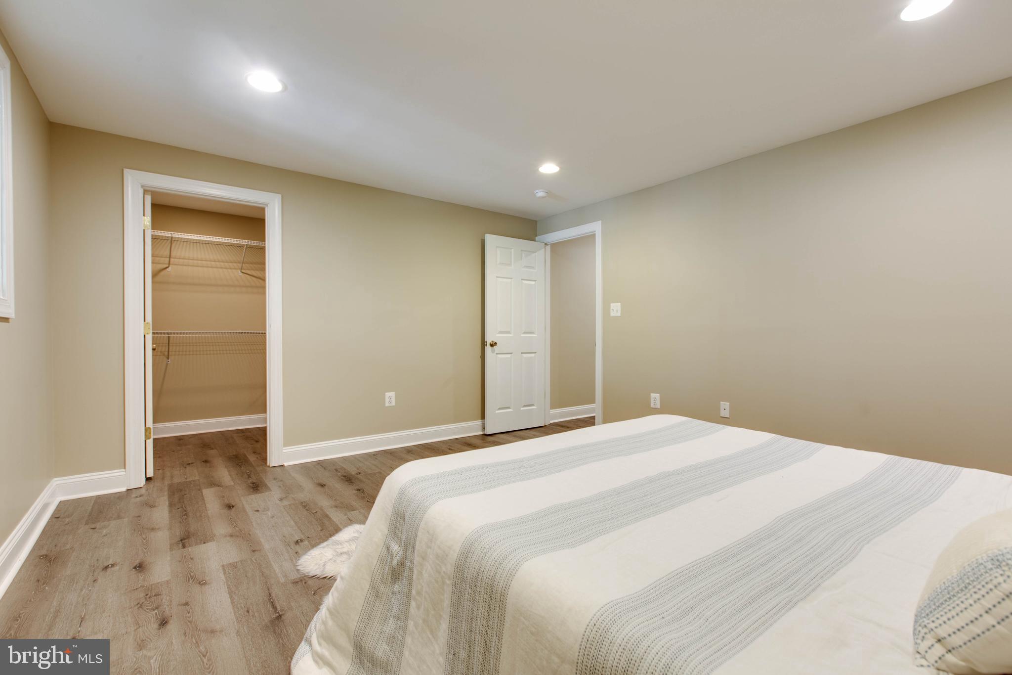 RIVER DOWNS - Residential