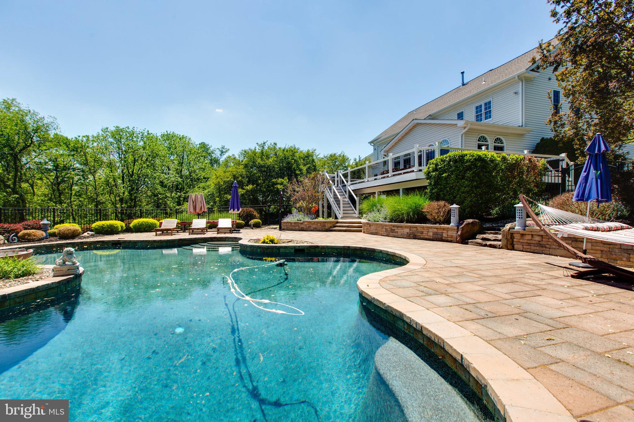 RIVER DOWNS - Residential