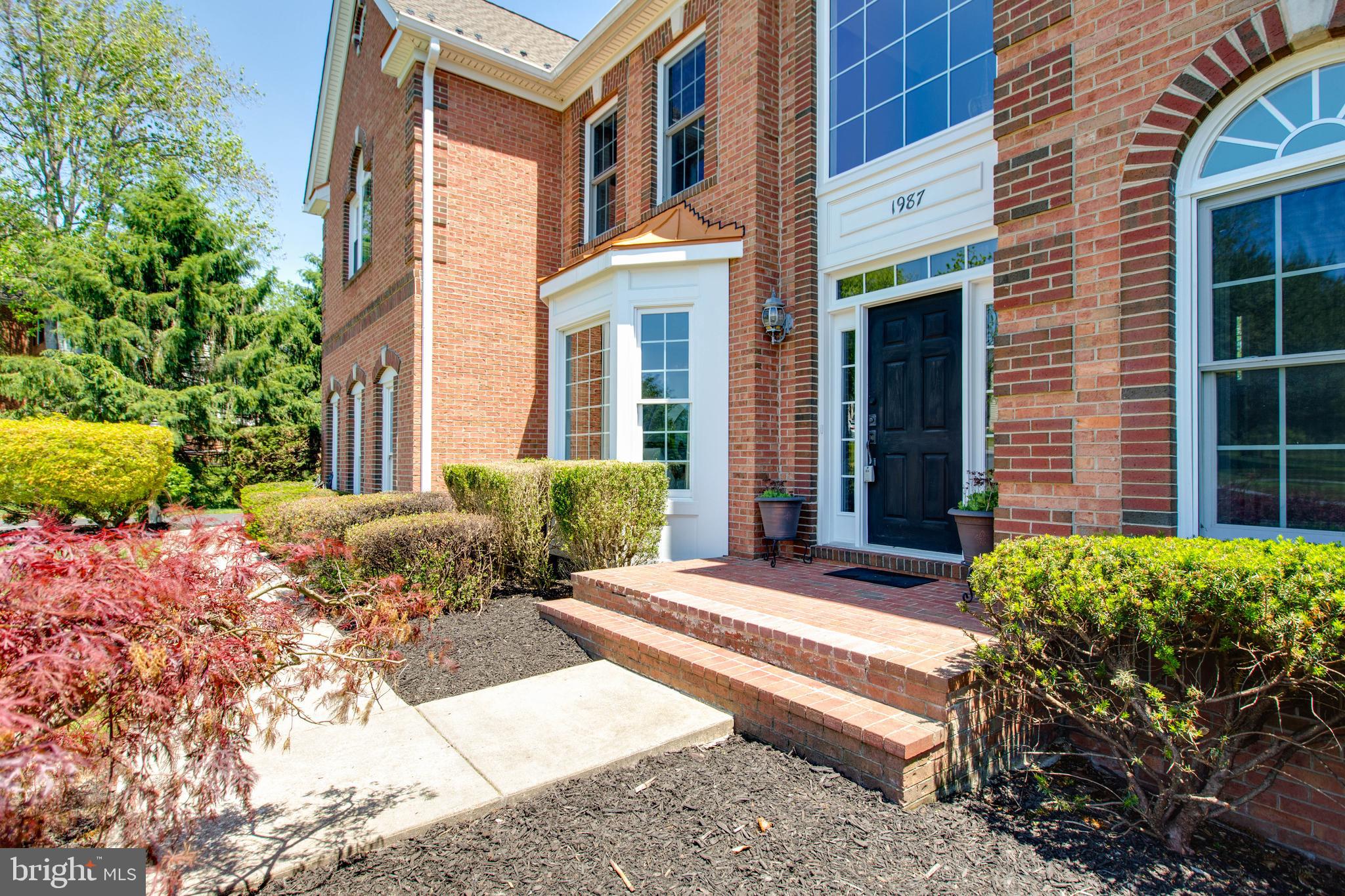 RIVER DOWNS - Residential