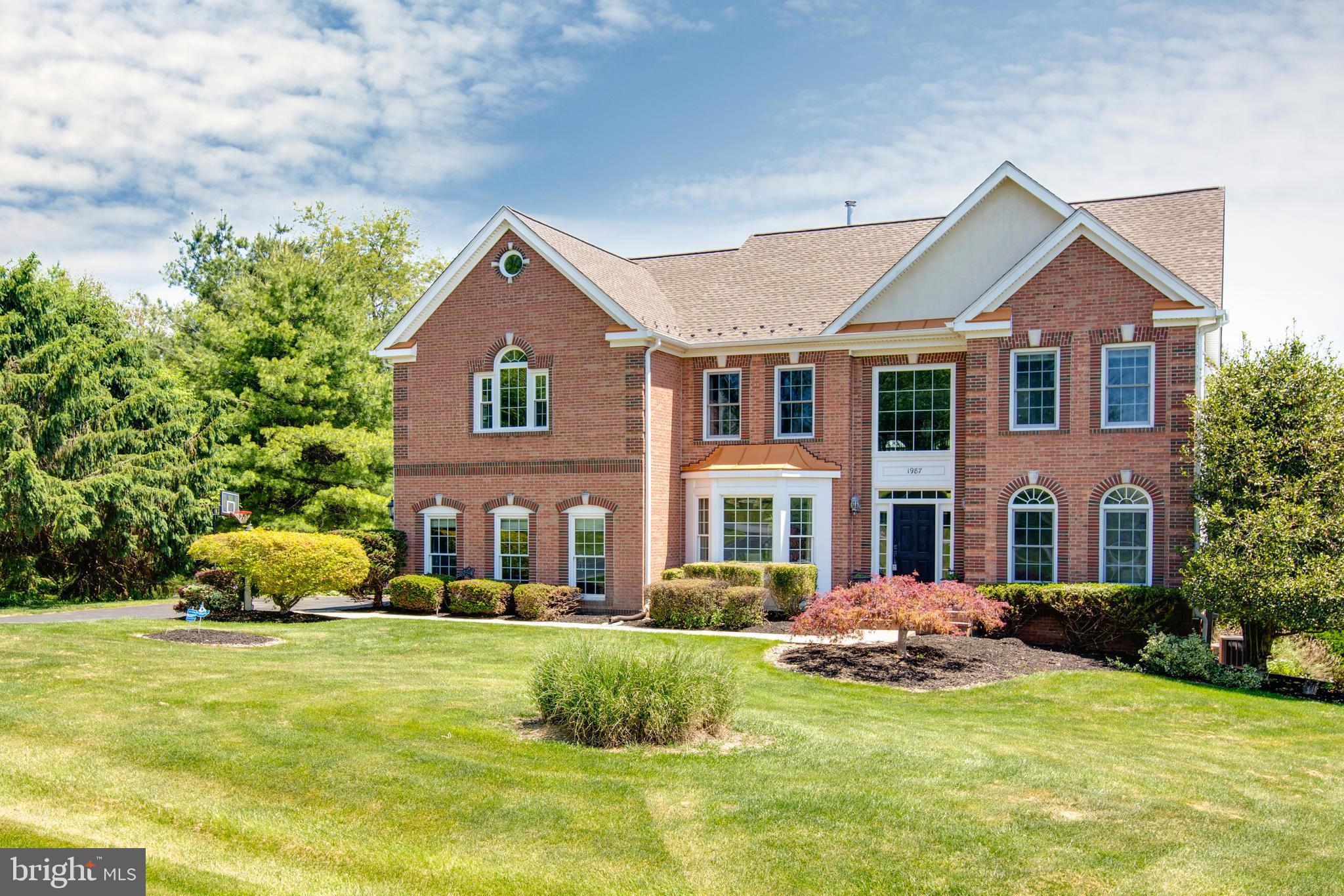 RIVER DOWNS - Residential