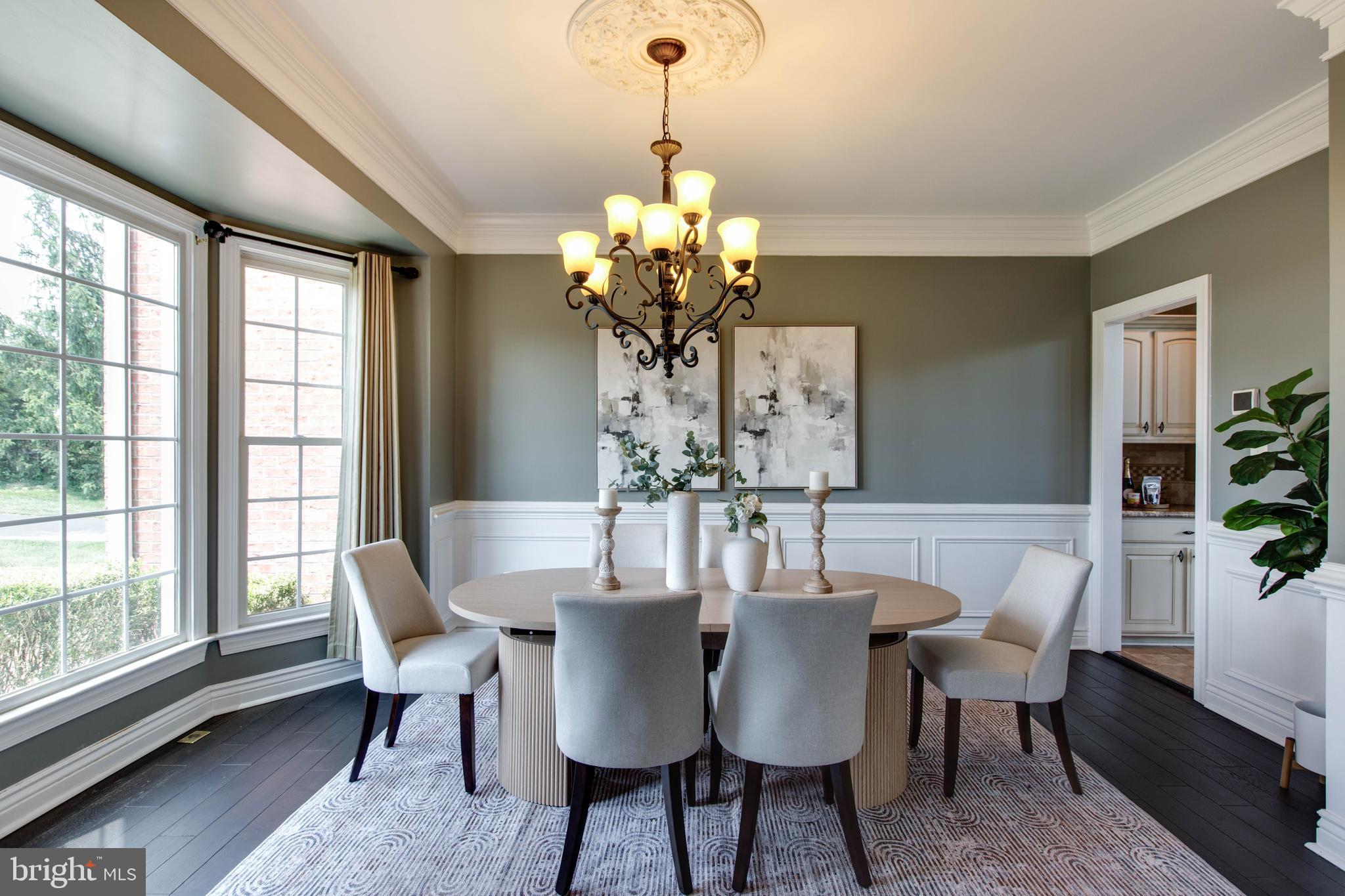 RIVER DOWNS - Residential