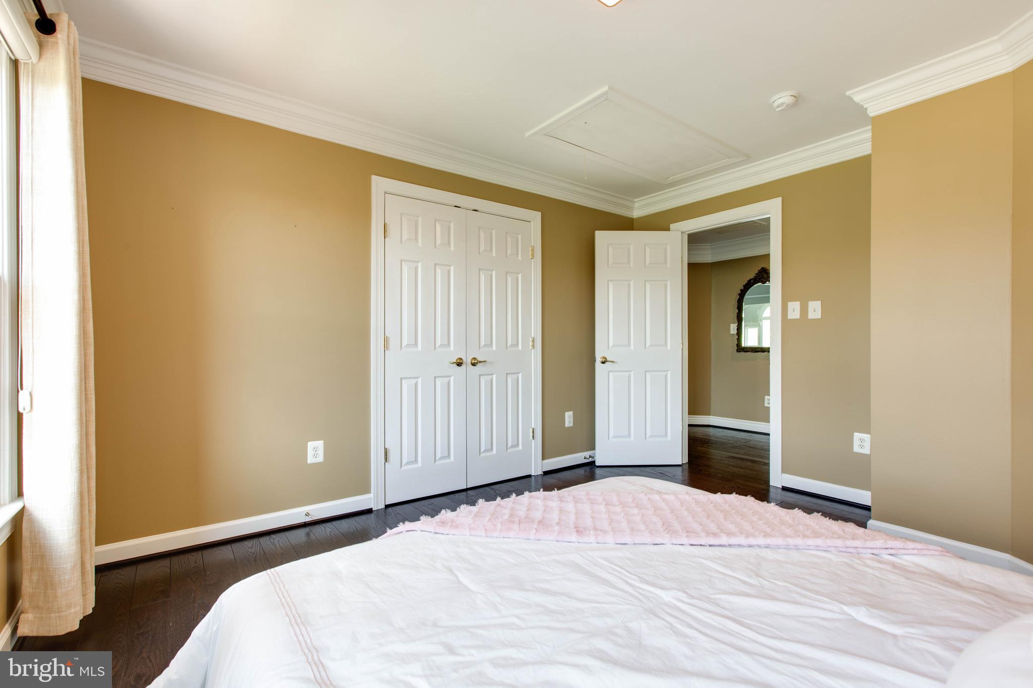 RIVER DOWNS - Residential