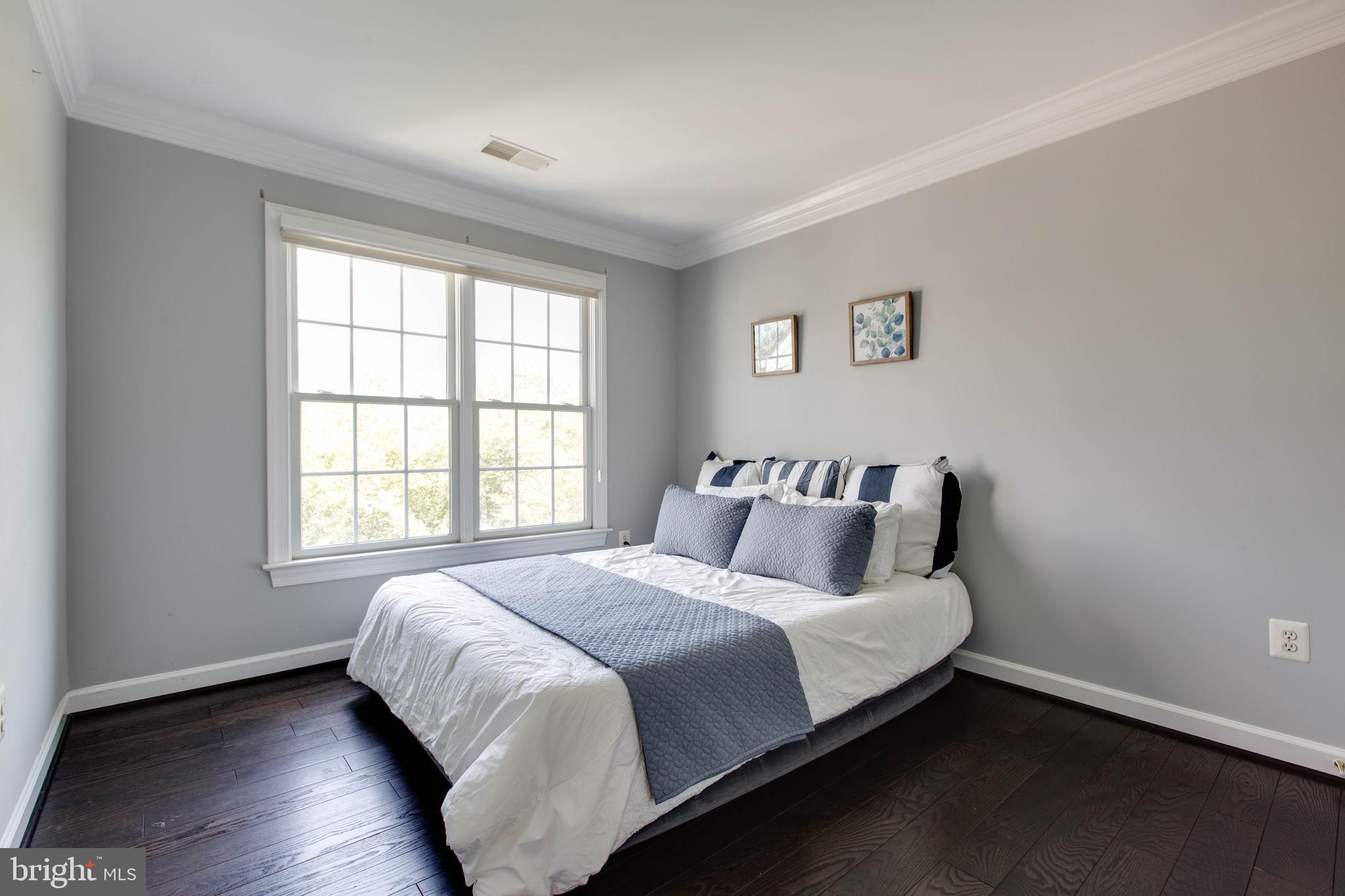 RIVER DOWNS - Residential