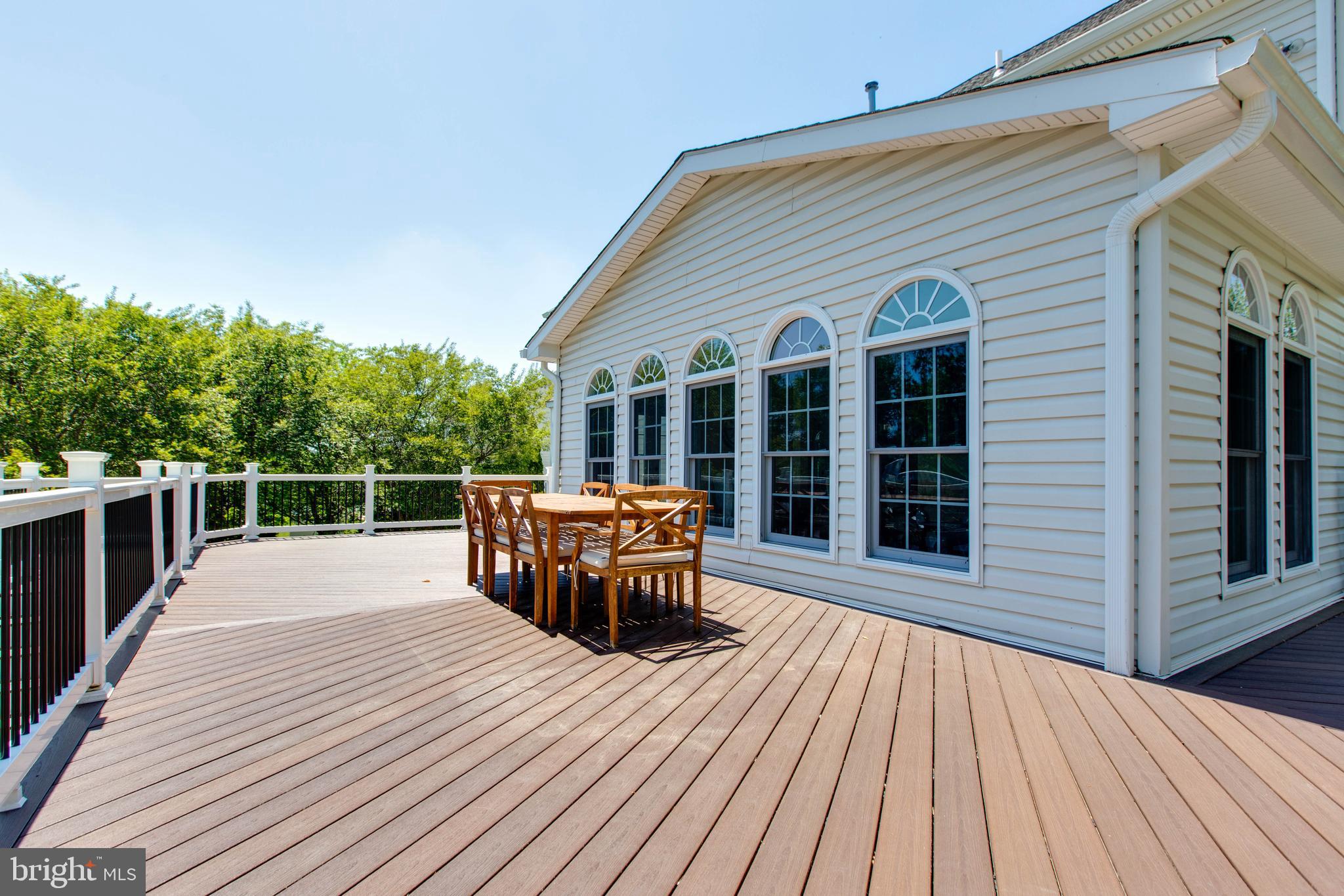 RIVER DOWNS - Residential