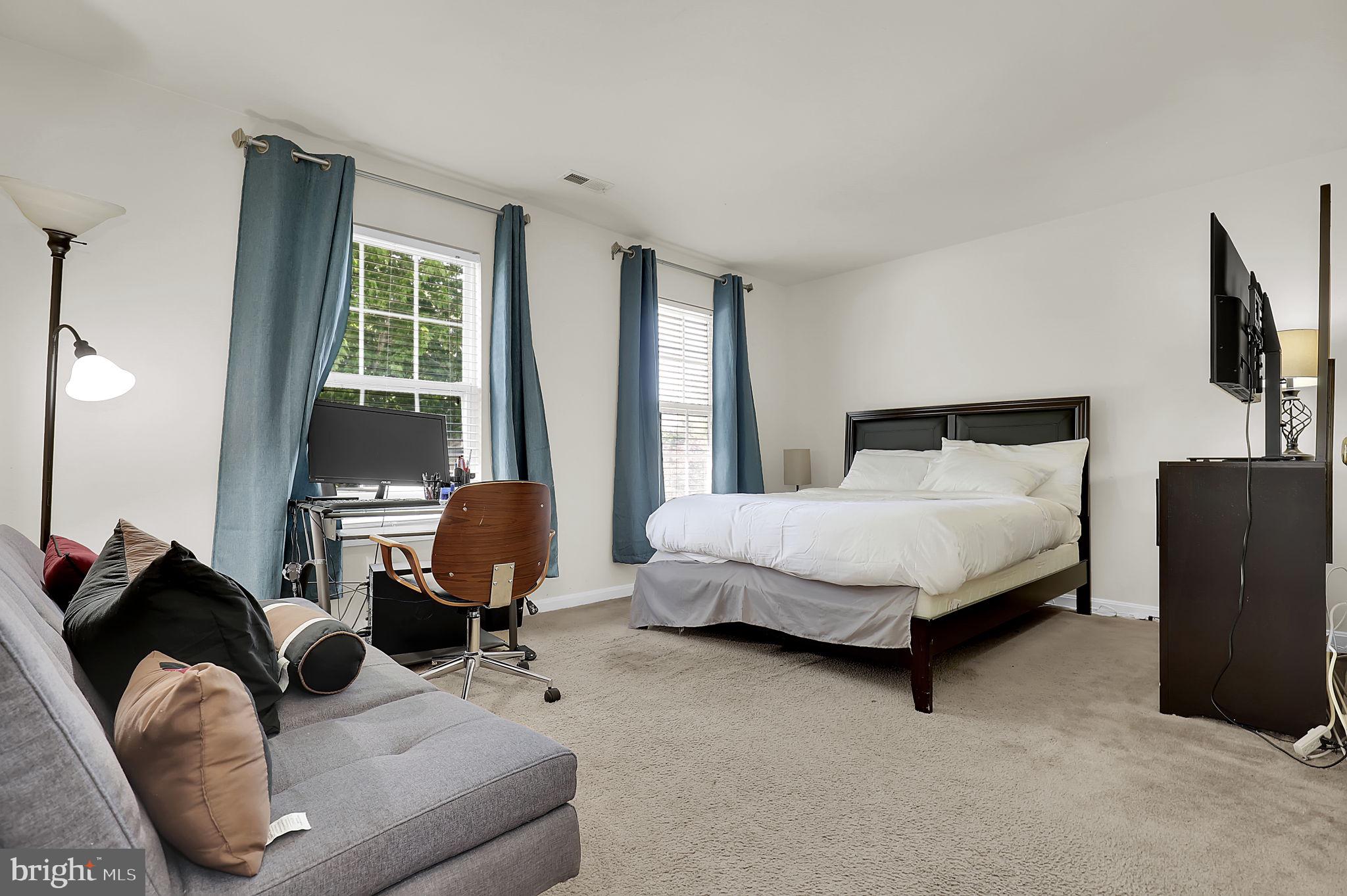 KINGS SQUARE - Residential