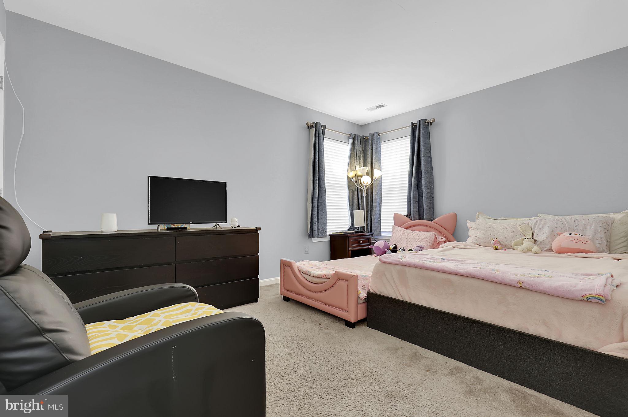 KINGS SQUARE - Residential