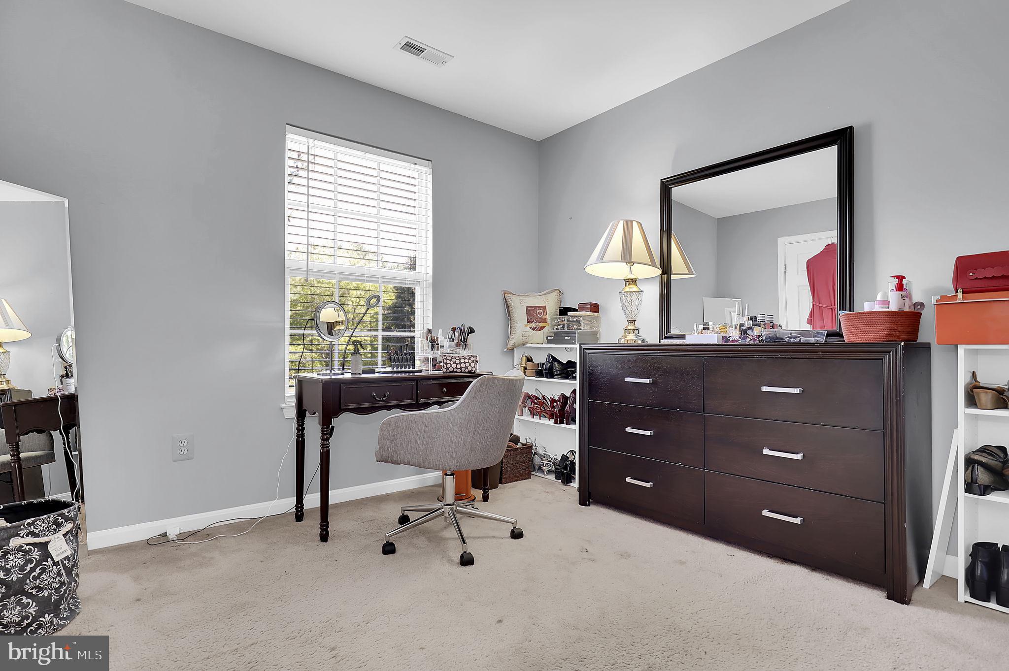 KINGS SQUARE - Residential