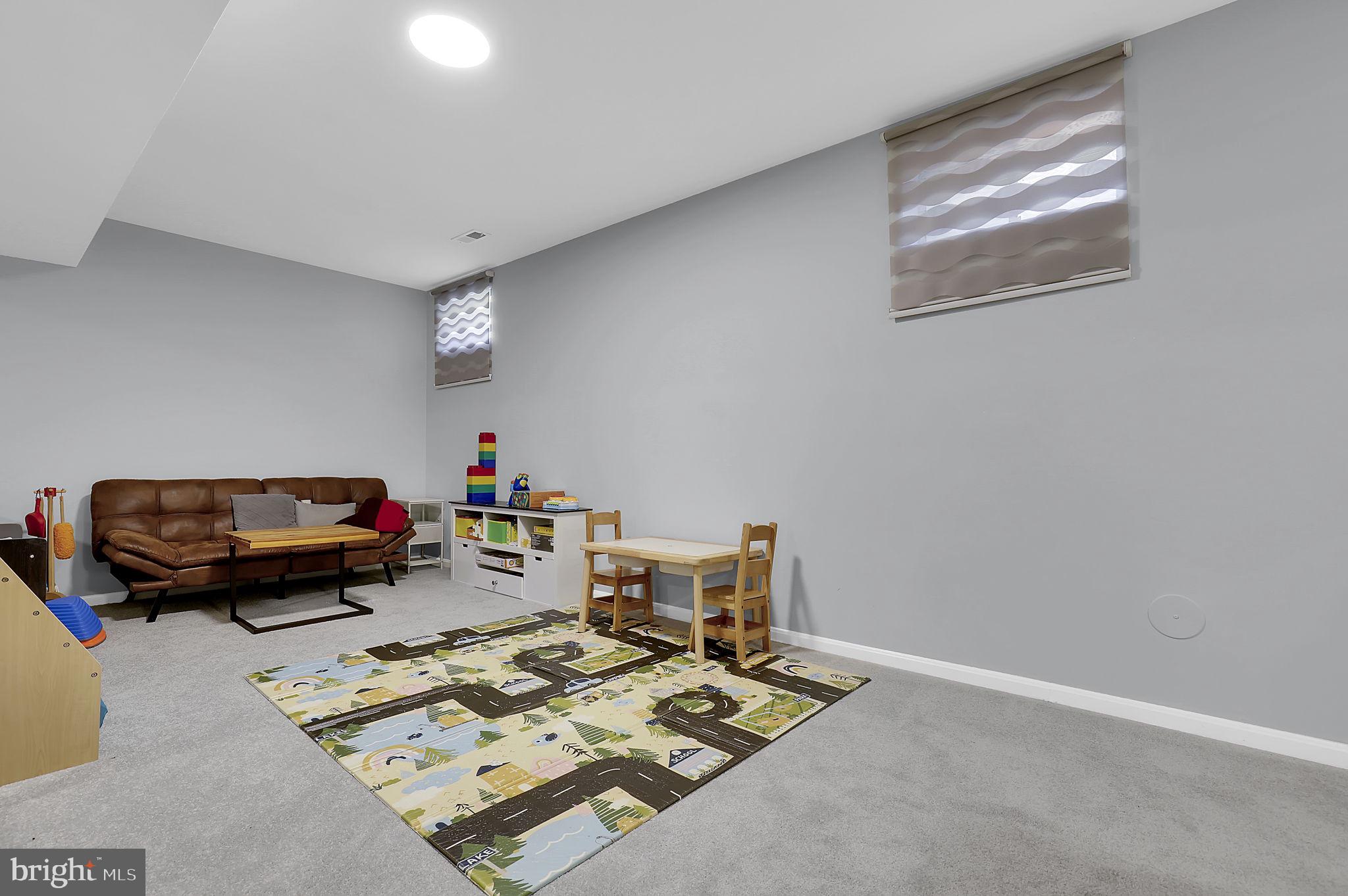 KINGS SQUARE - Residential